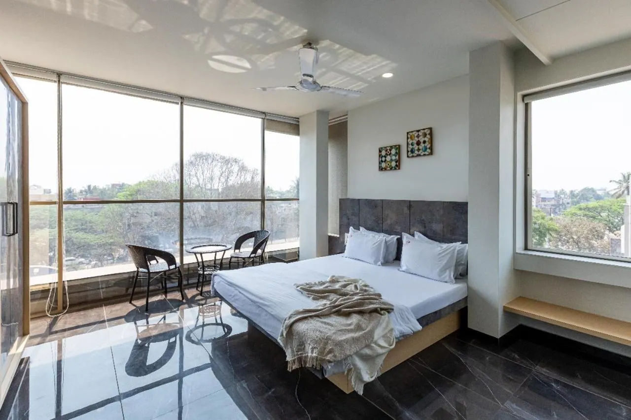 Bedroom, Bed in Hotel O2 Sangli