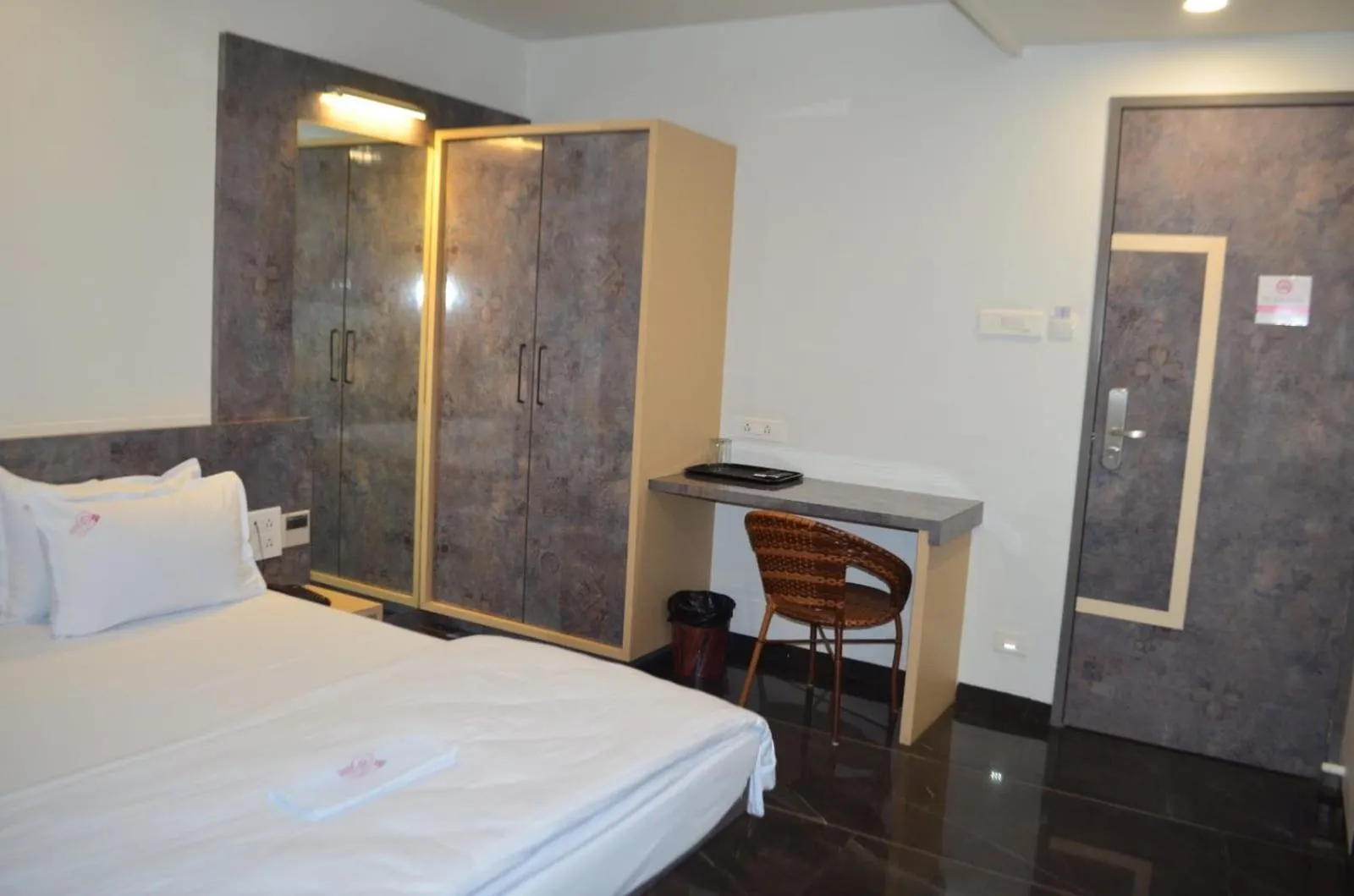 Bed in Hotel O2 Sangli