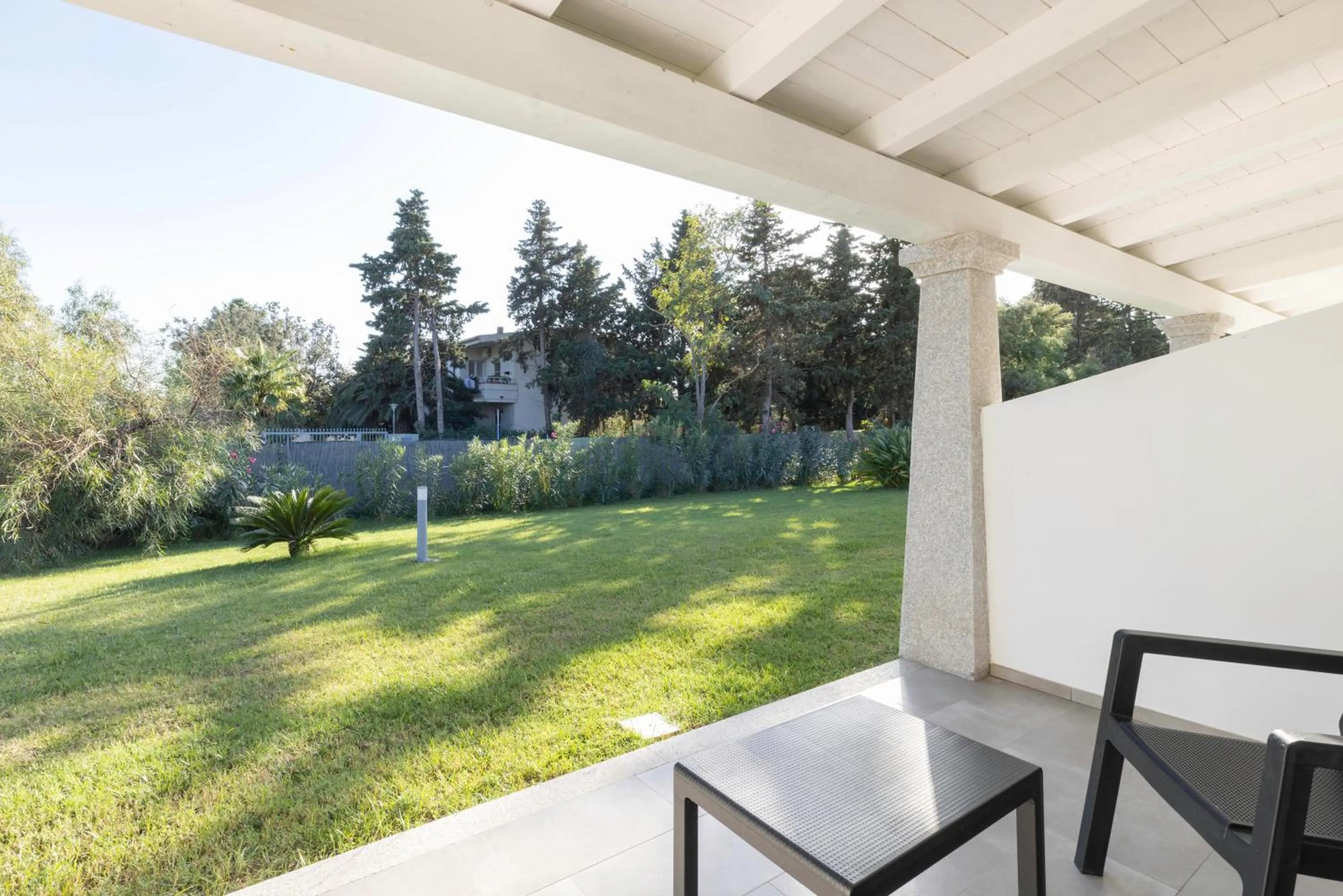 Garden in Hotel S'arena Beach