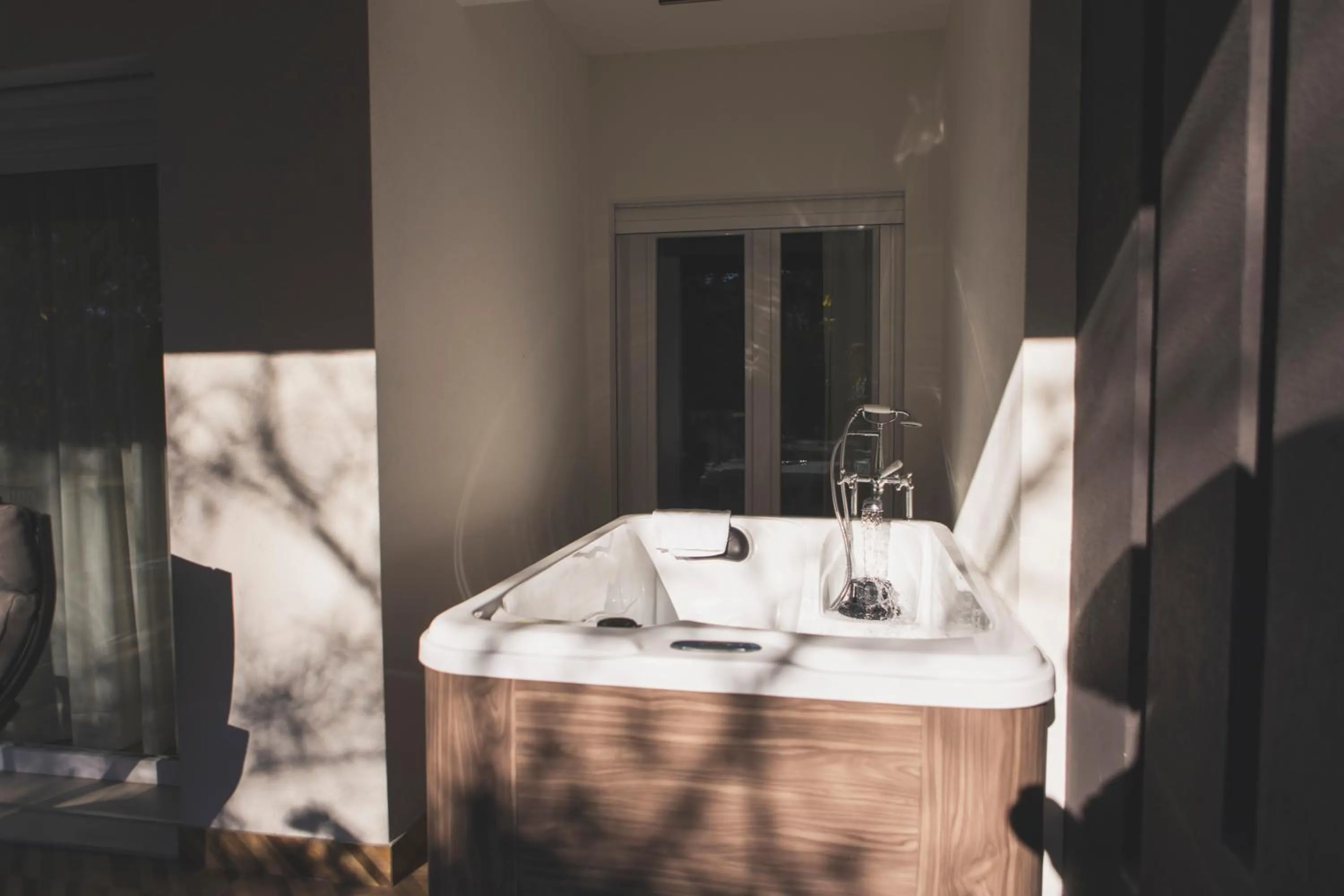 Open Air Bath in Luxury B&B La Riserva Dannunziana