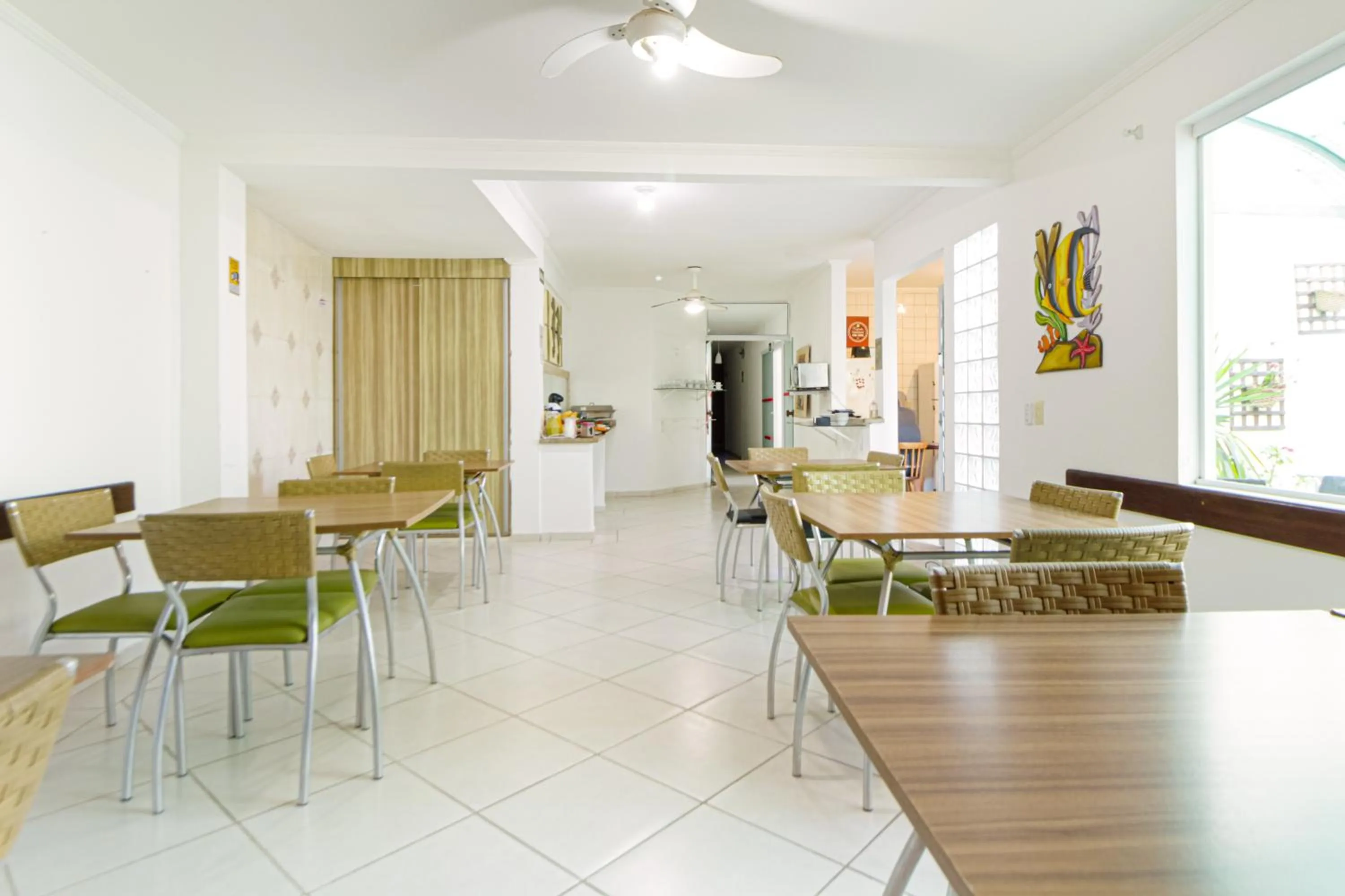 Dining area in VELINN Pousada Entre Praias