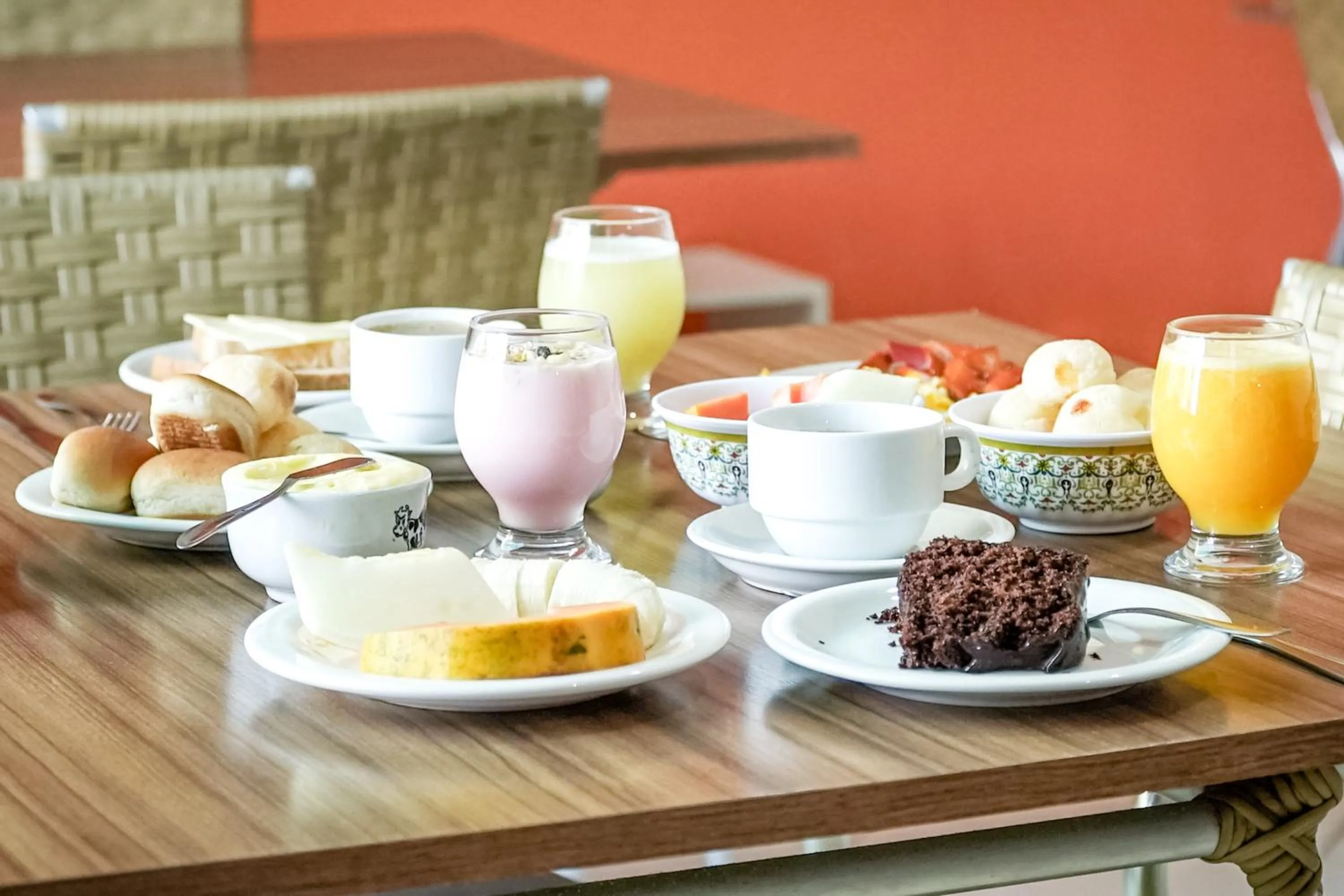 Food and drinks in VELINN Pousada Entre Praias