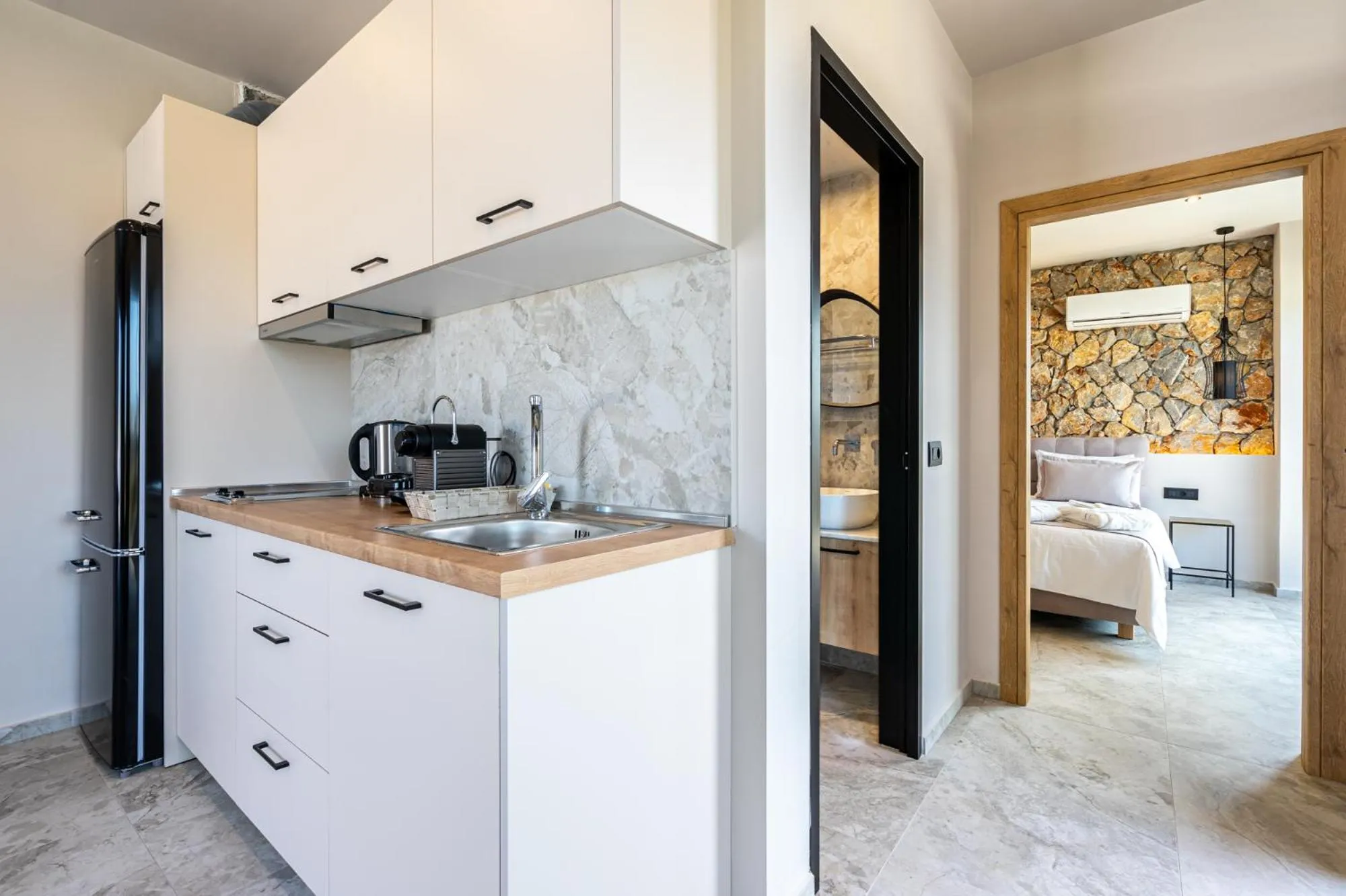 Kitchen or kitchenette in Pathos SeaSide Suites