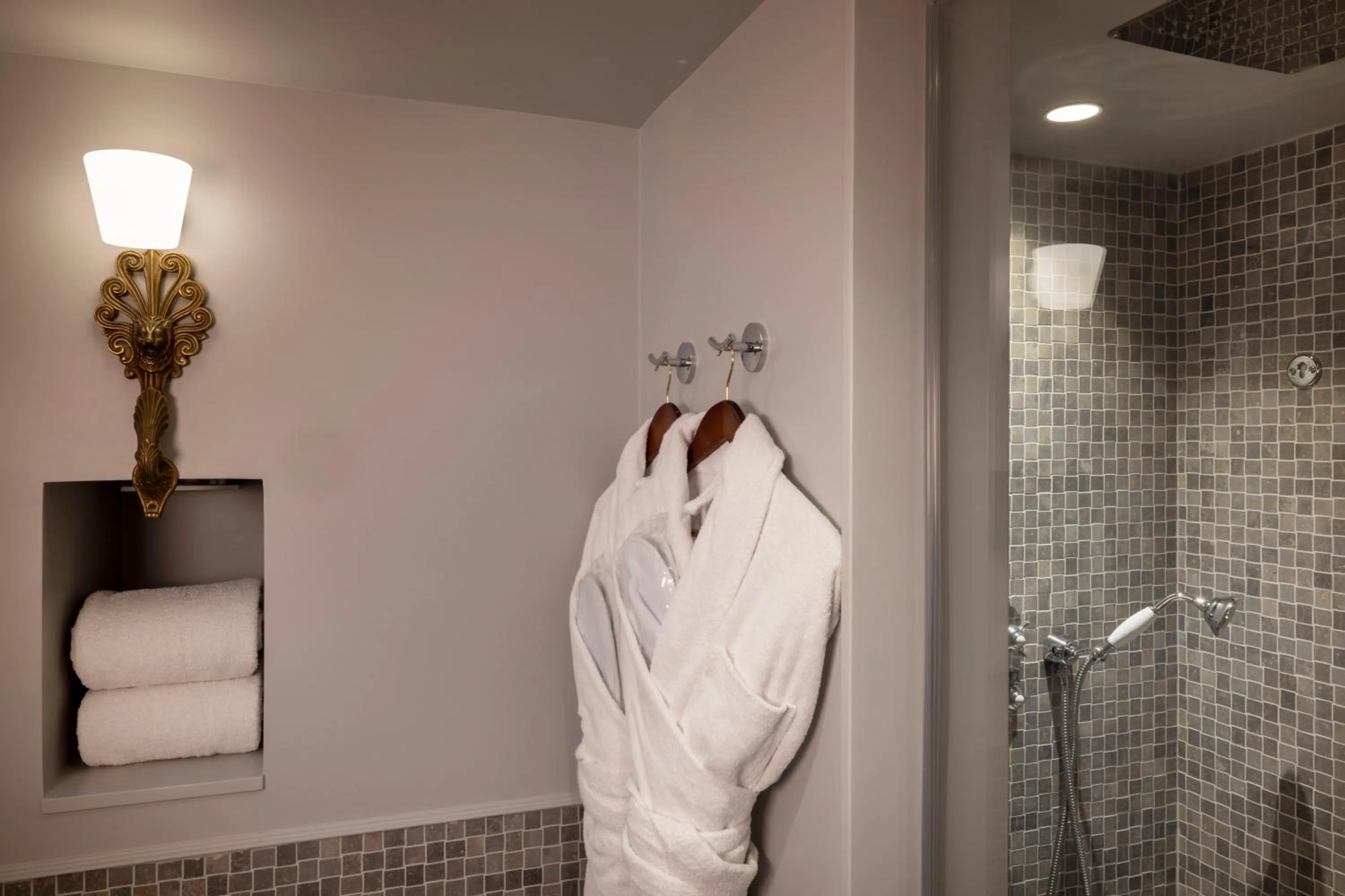 Bathroom in Maison Cardinal Furstemberg