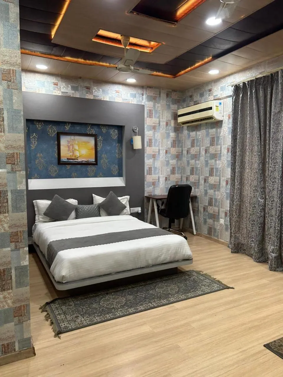 Bed in The Origin Suites DLF MY PAD