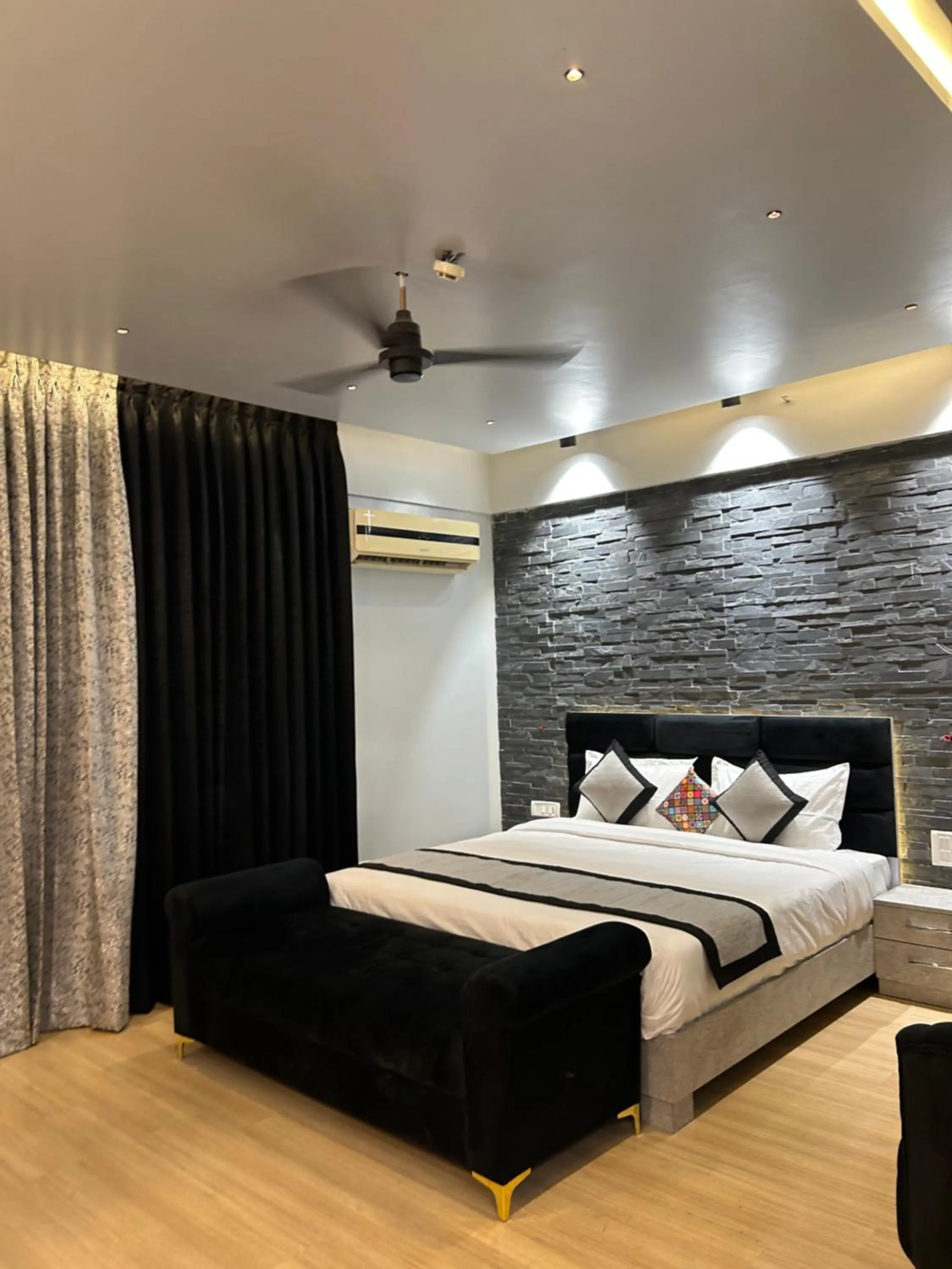 Bed in The Origin Suites DLF MY PAD