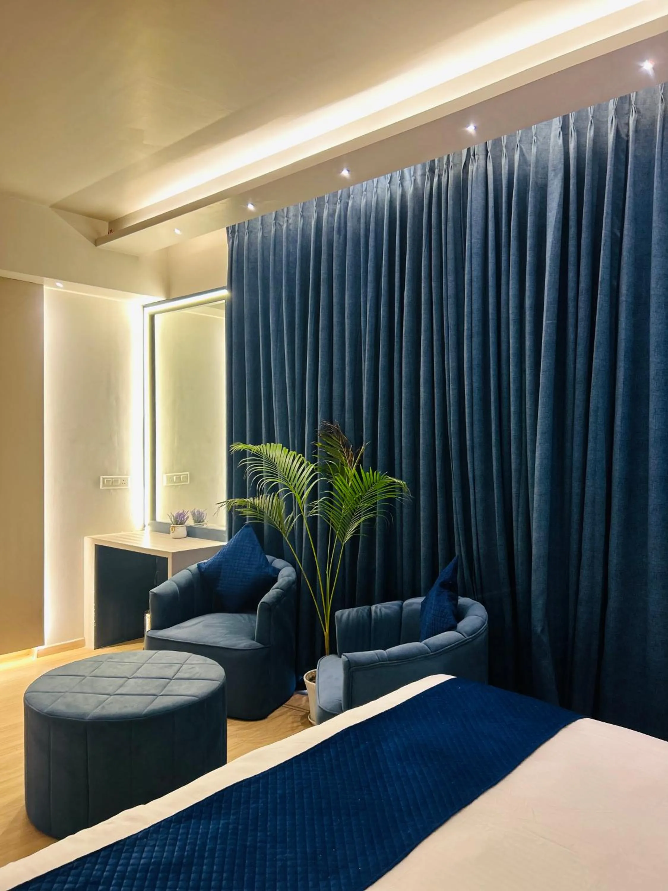 Bed in The Origin Suites DLF MY PAD