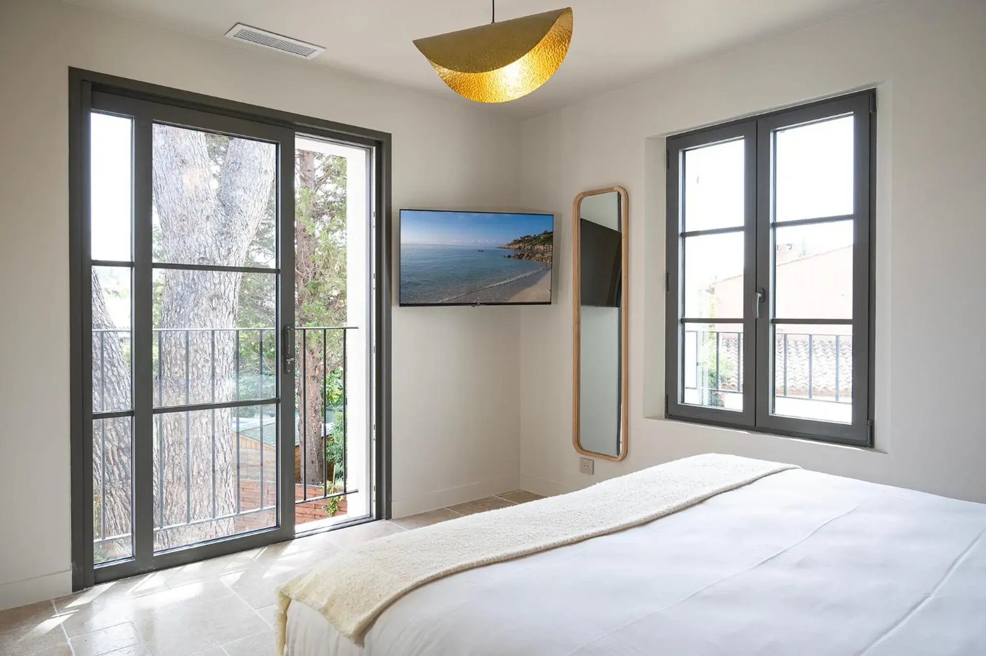 King Room with Pool View in Lou Cagnard King Room with Pool View in Lou Cagnard