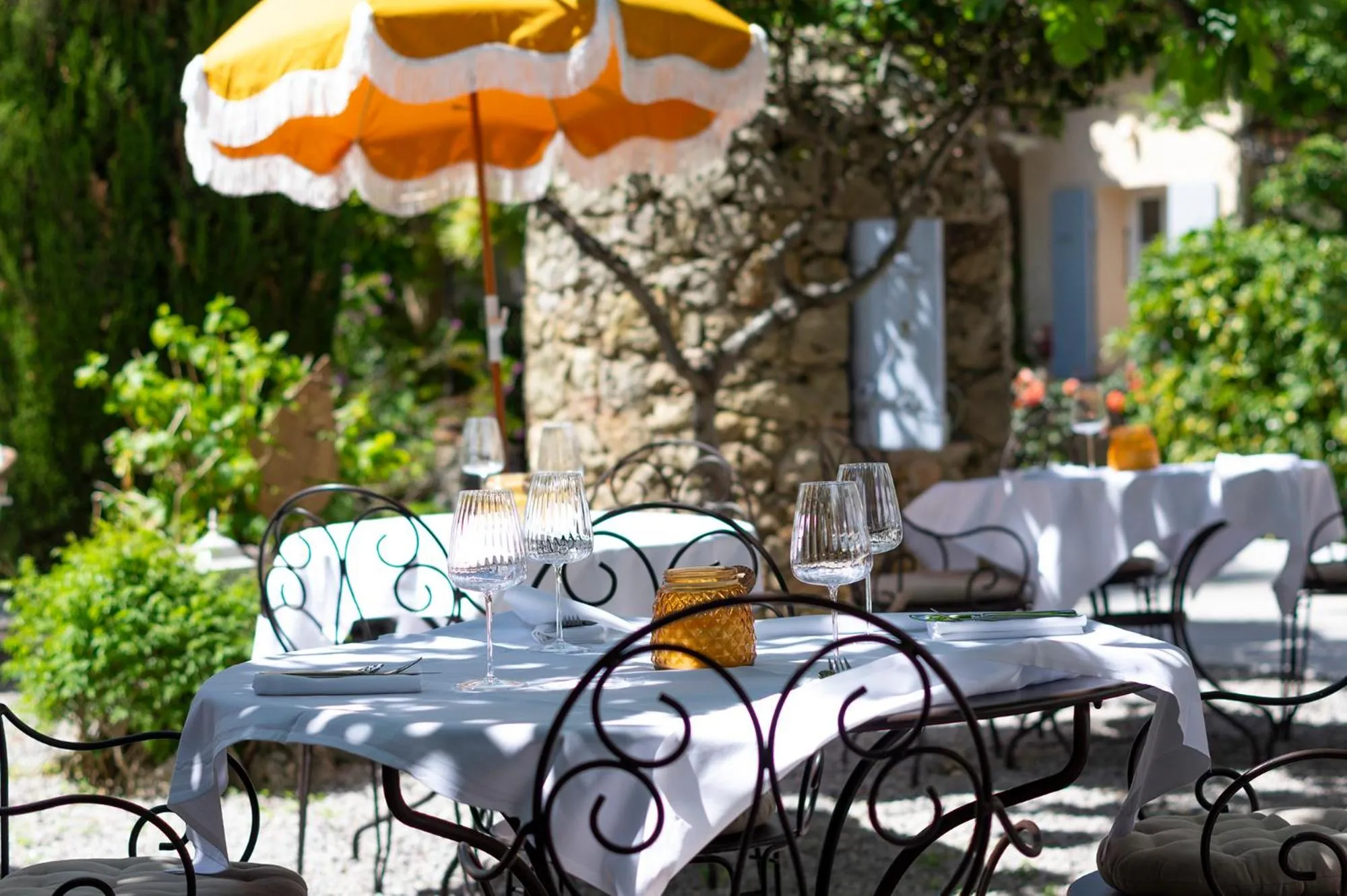 Dining area in Lou Cagnard
