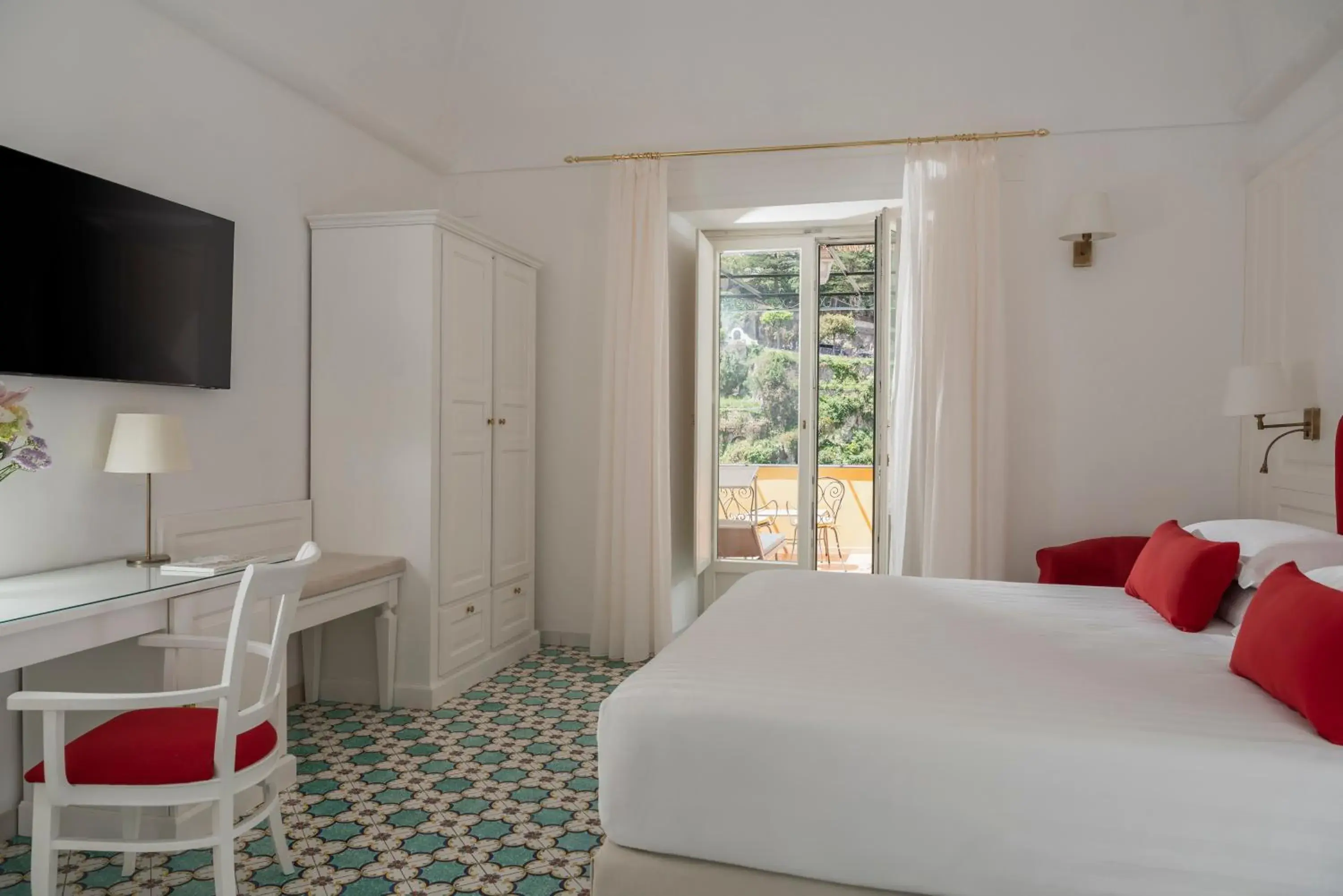 King Room with Spa Bath in Hotel Savoia King Room with Spa Bath in Hotel Savoia