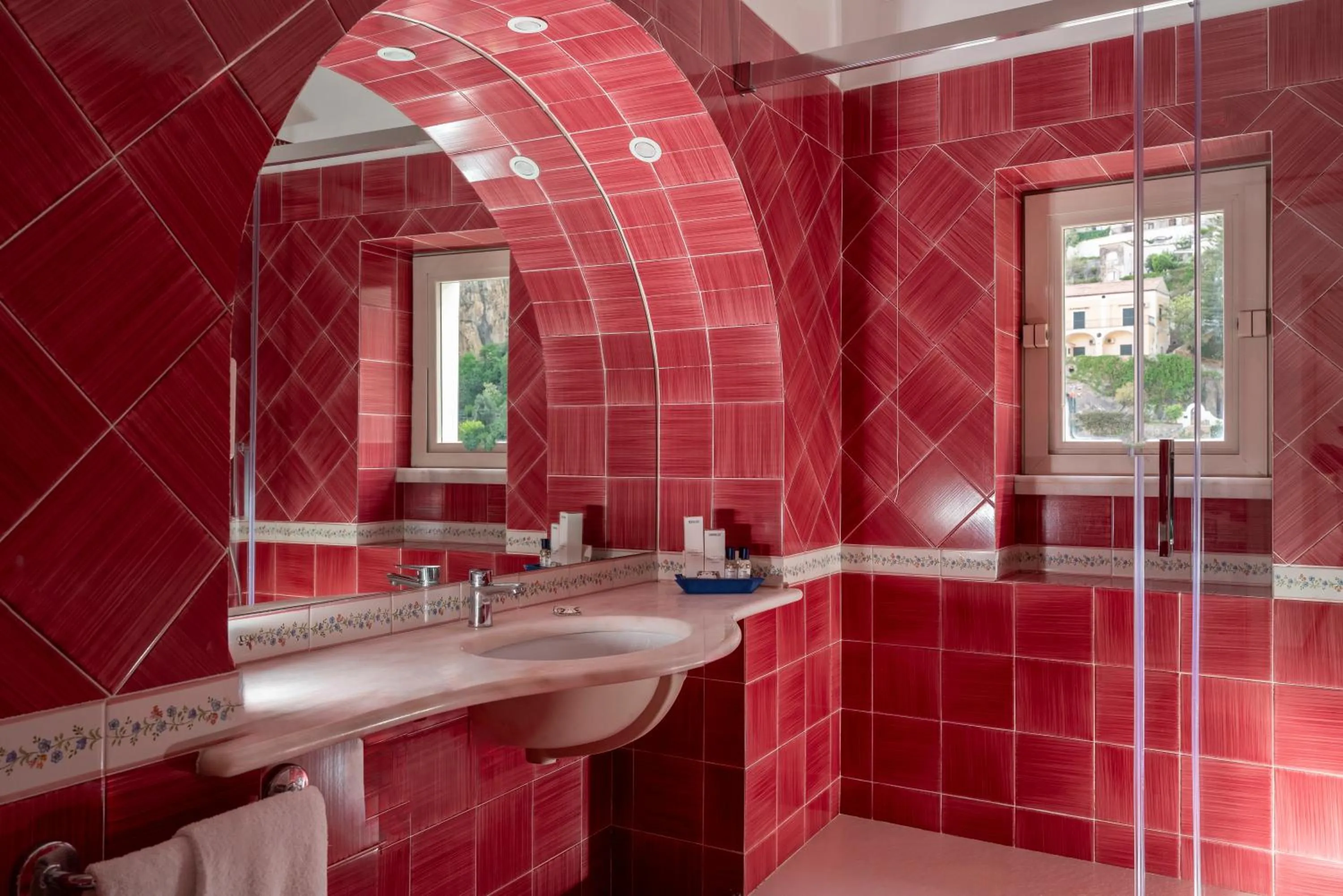 Bathroom in Hotel Savoia