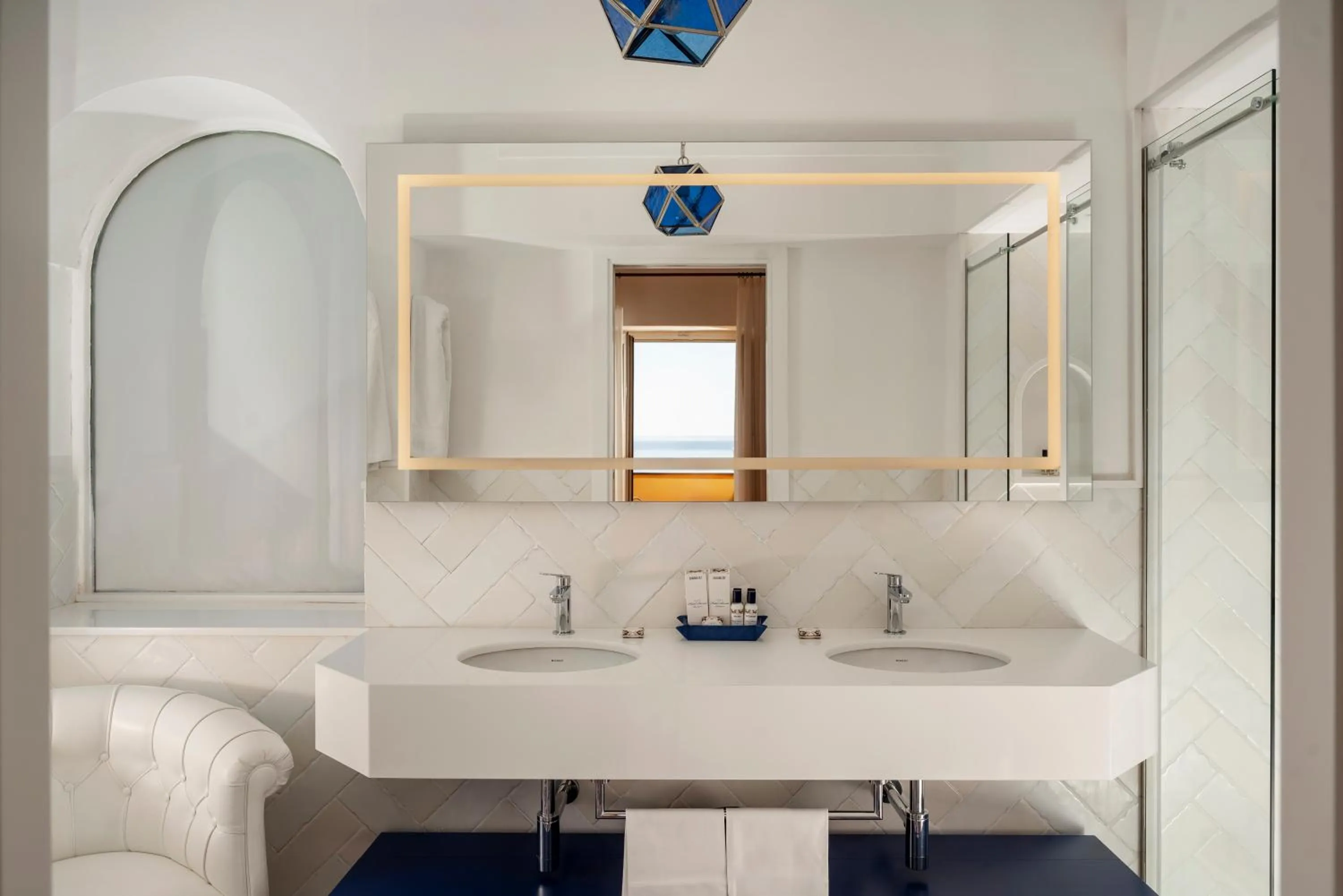 Bathroom in Hotel Savoia