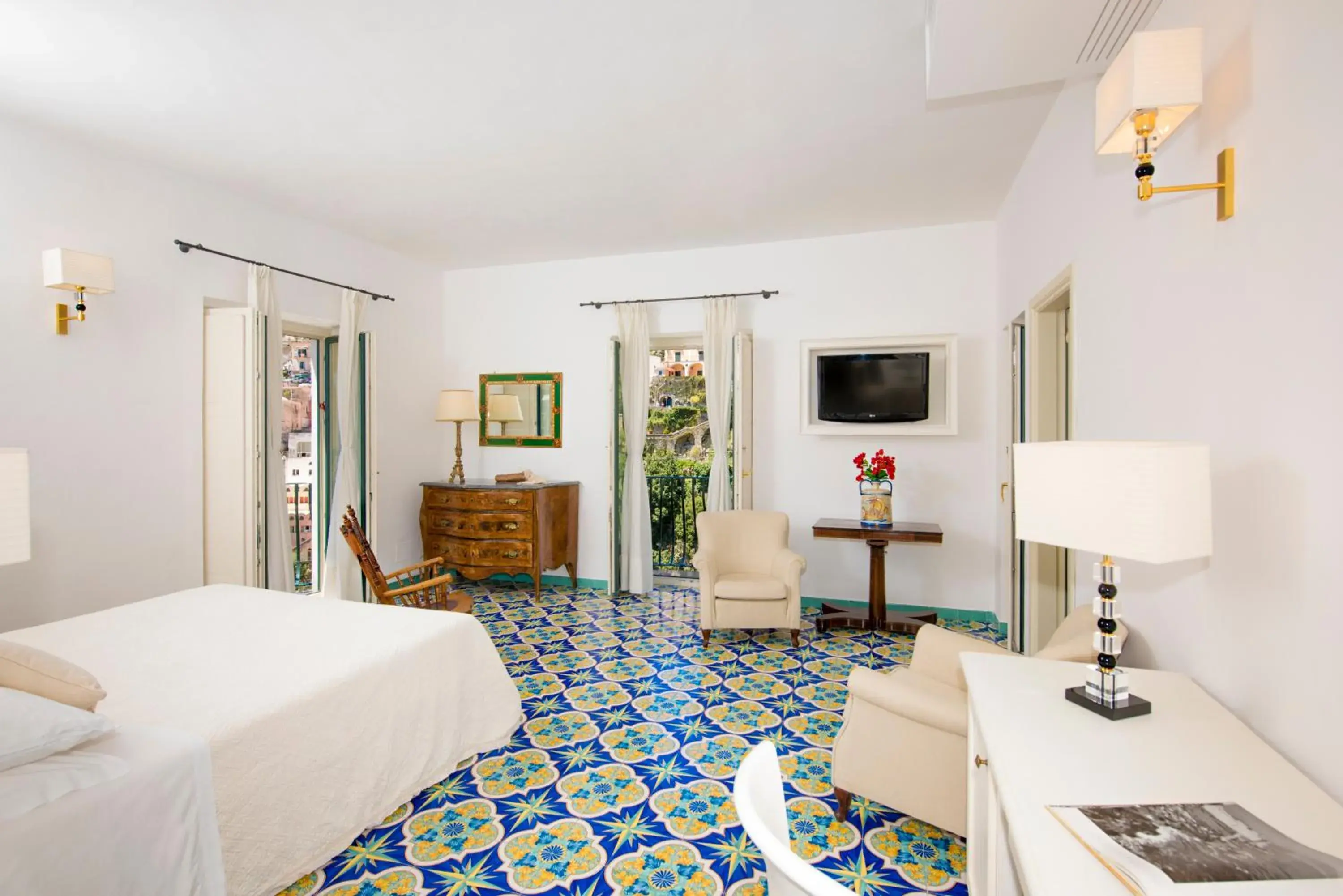 Junior Suite with Sea View in Hotel Savoia Junior Suite with Sea View in Hotel Savoia