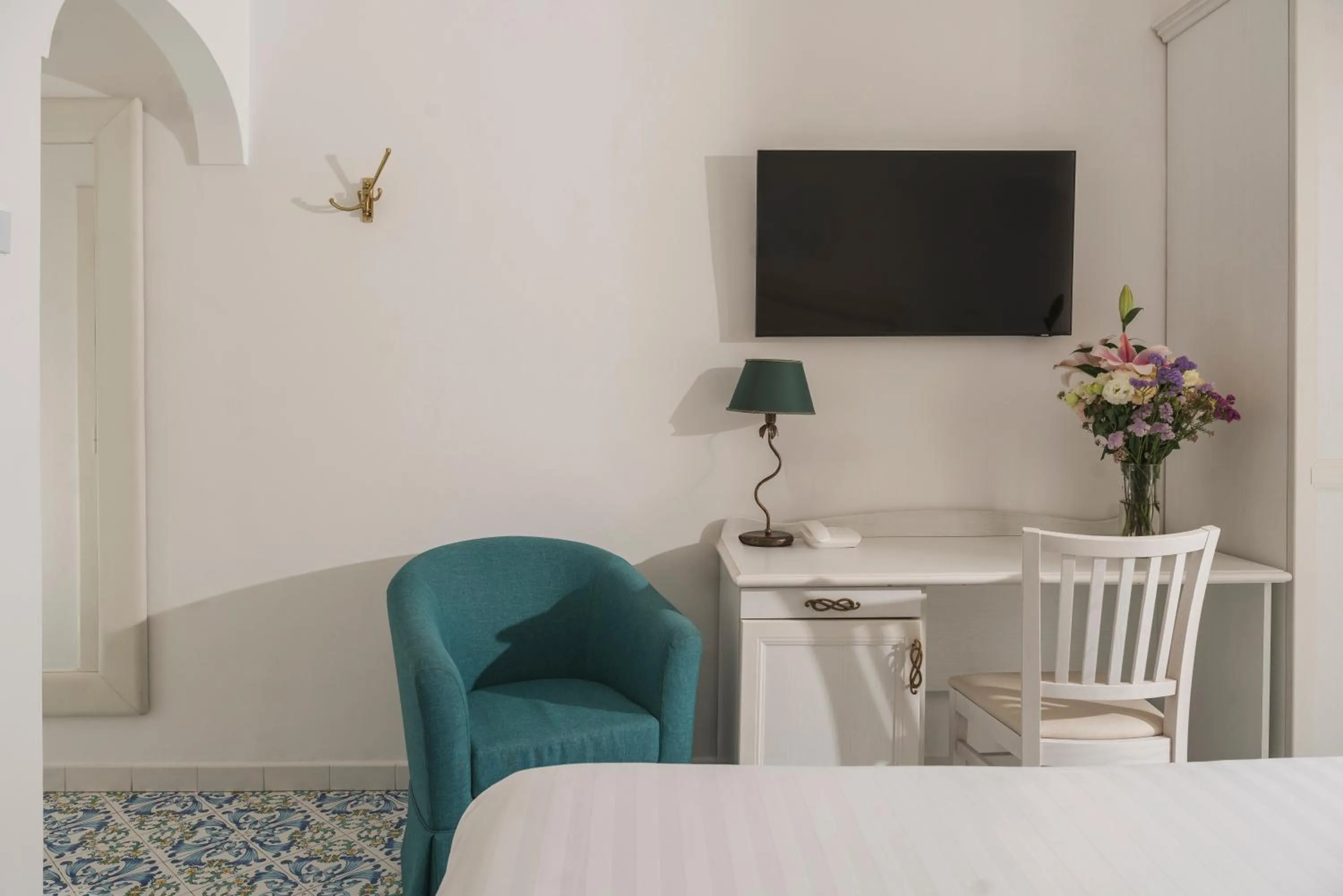 Decorative detail, Bed in Hotel Savoia