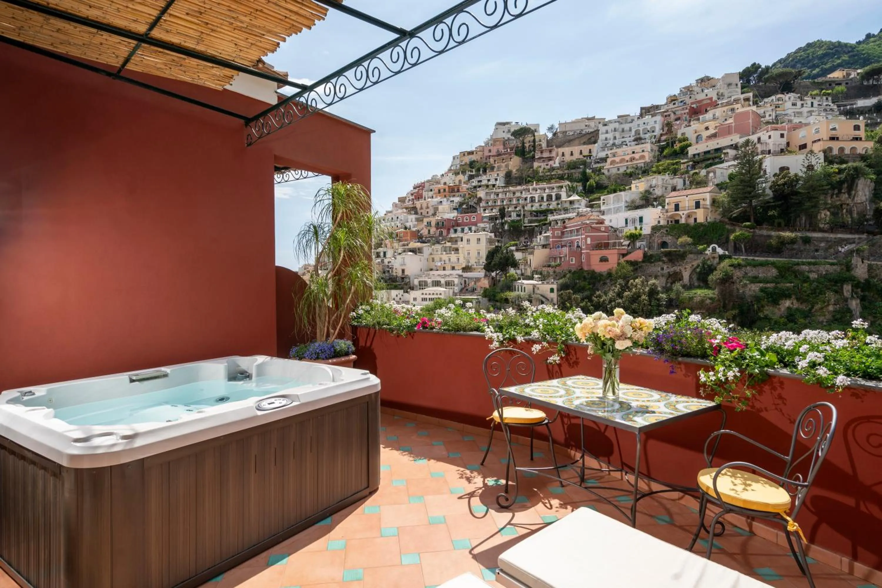 Hot Tub in Hotel Savoia