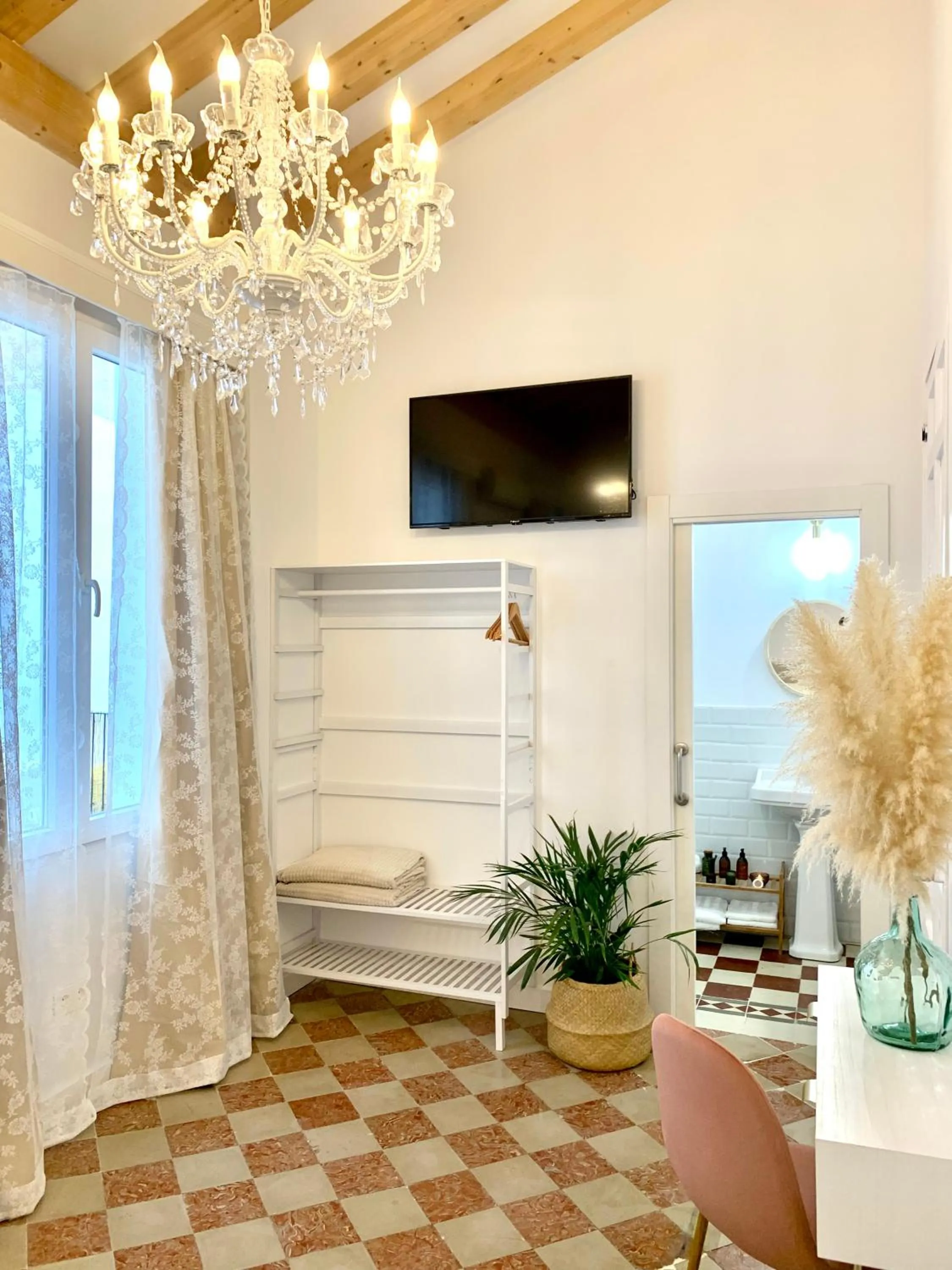 TV/Entertainment Center in Casa del Azucar