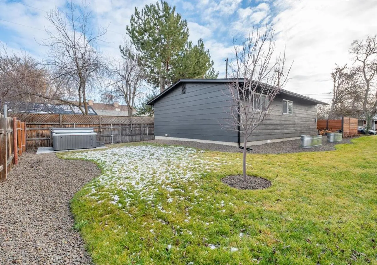 Garden in Mid Century Modern Boise-River Bungalow w/ Hot Tub