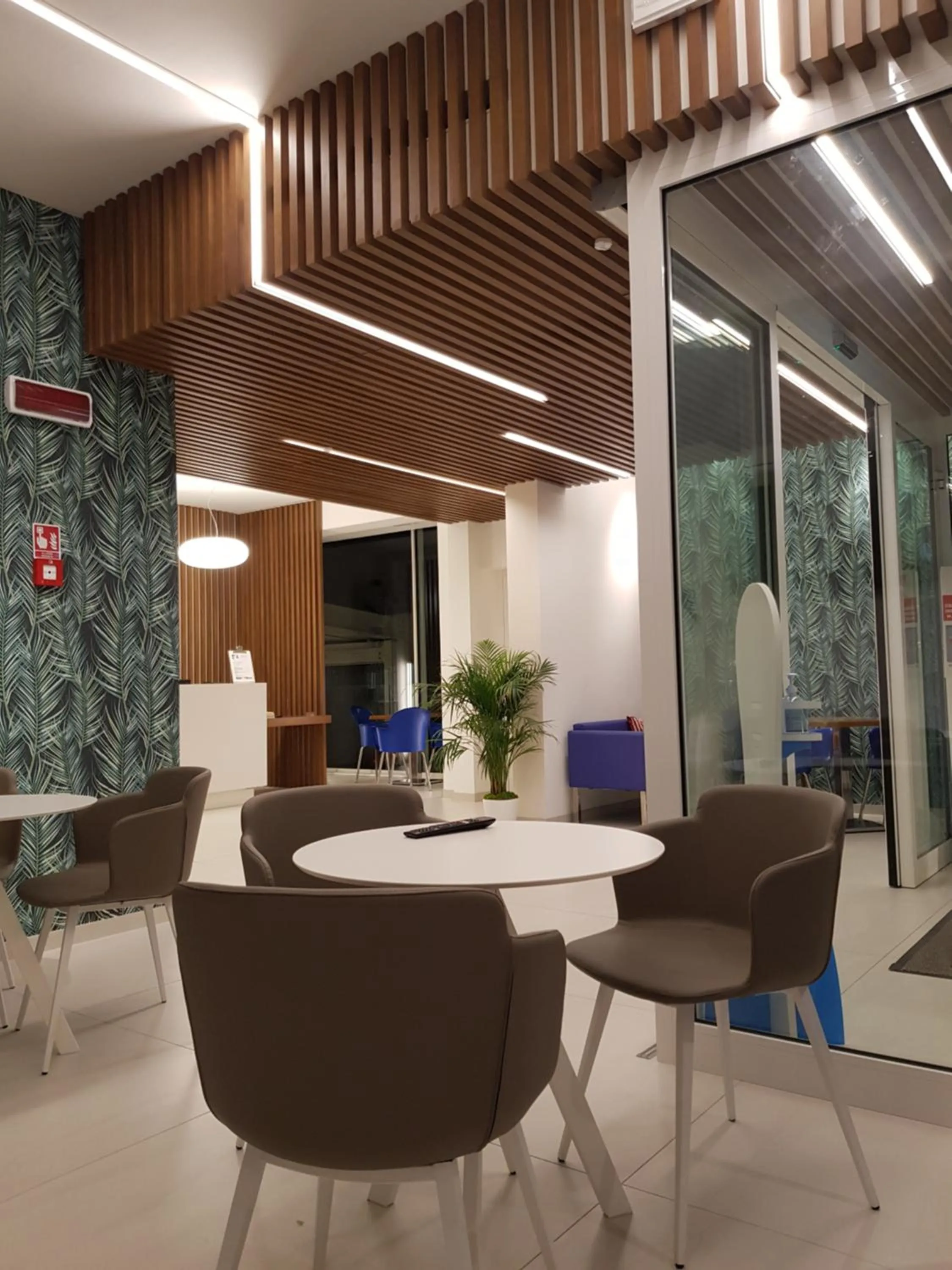 Communal lounge/ TV room in Hotel Romagna