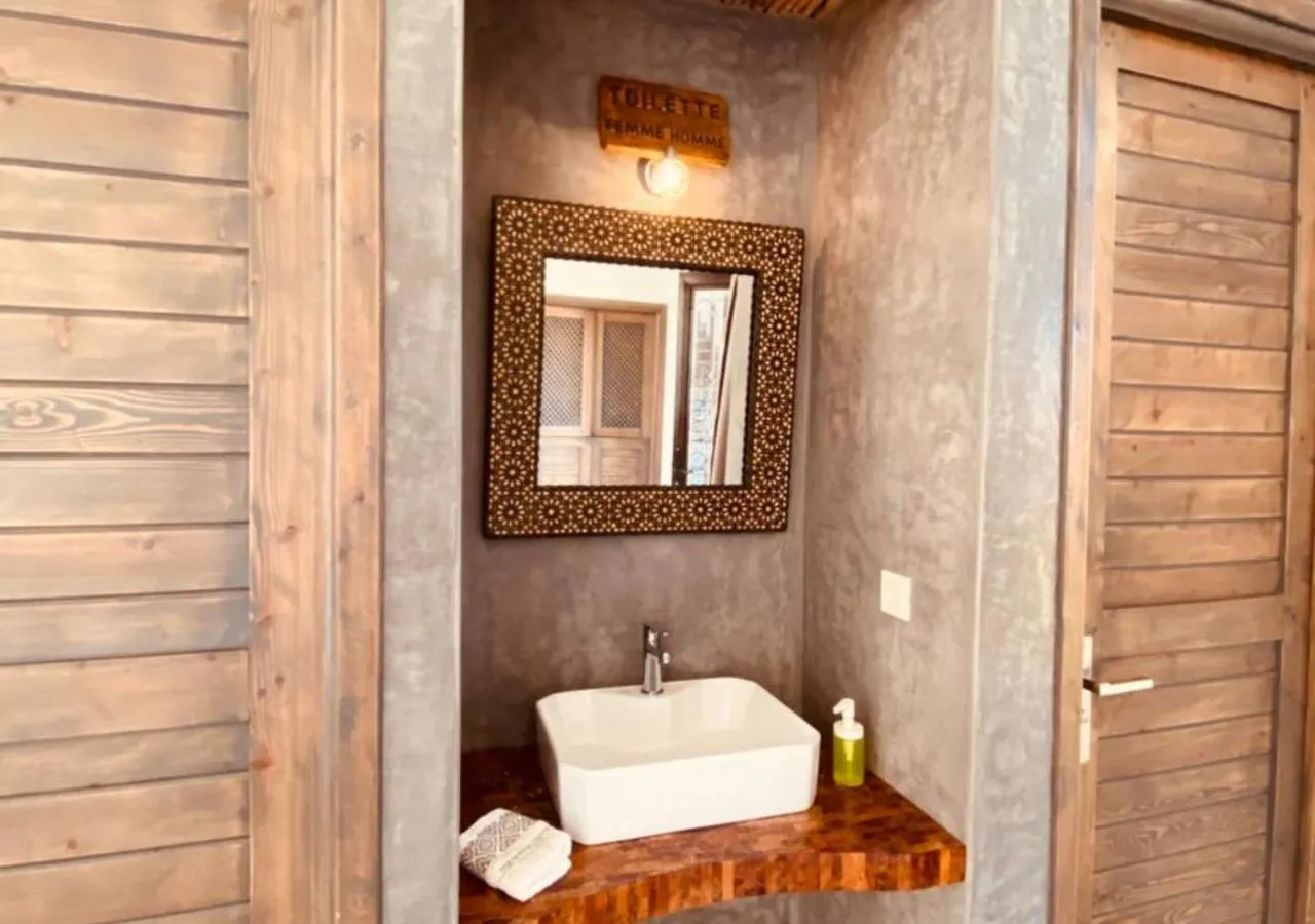 Toilet in Dar Ayman Essaouira