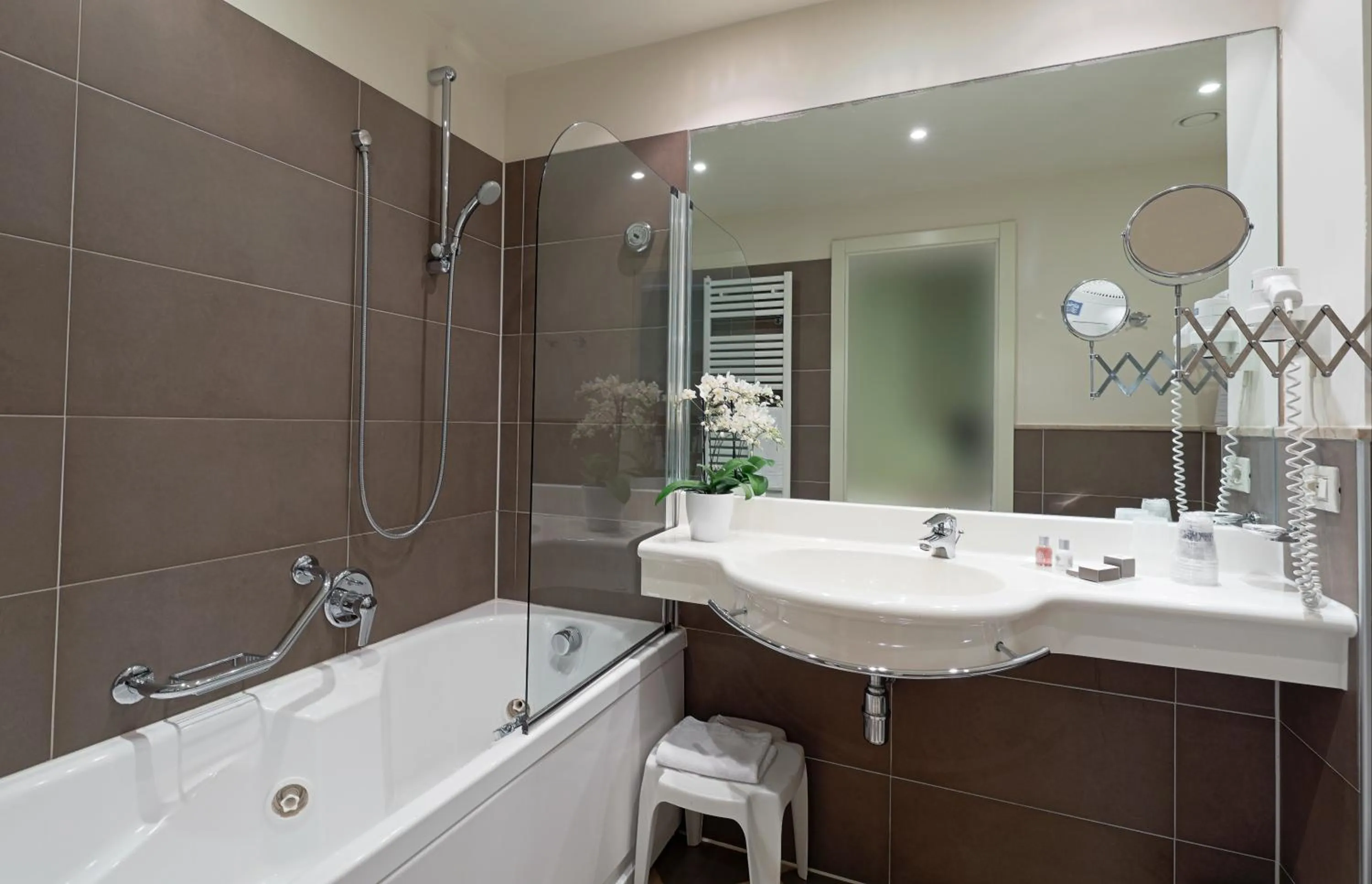 Bathroom in Savoia Hotel Regency