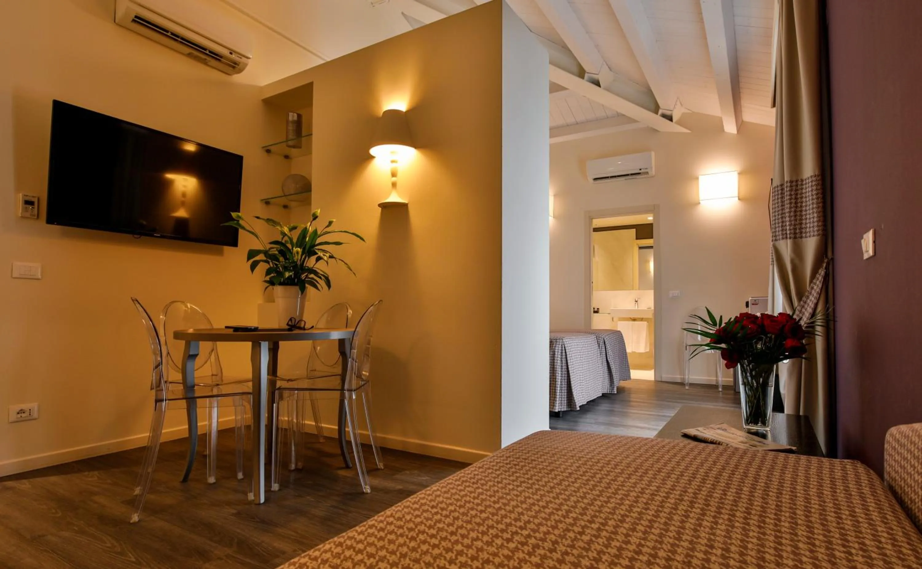 Photo of the whole room in Savoia Hotel Regency