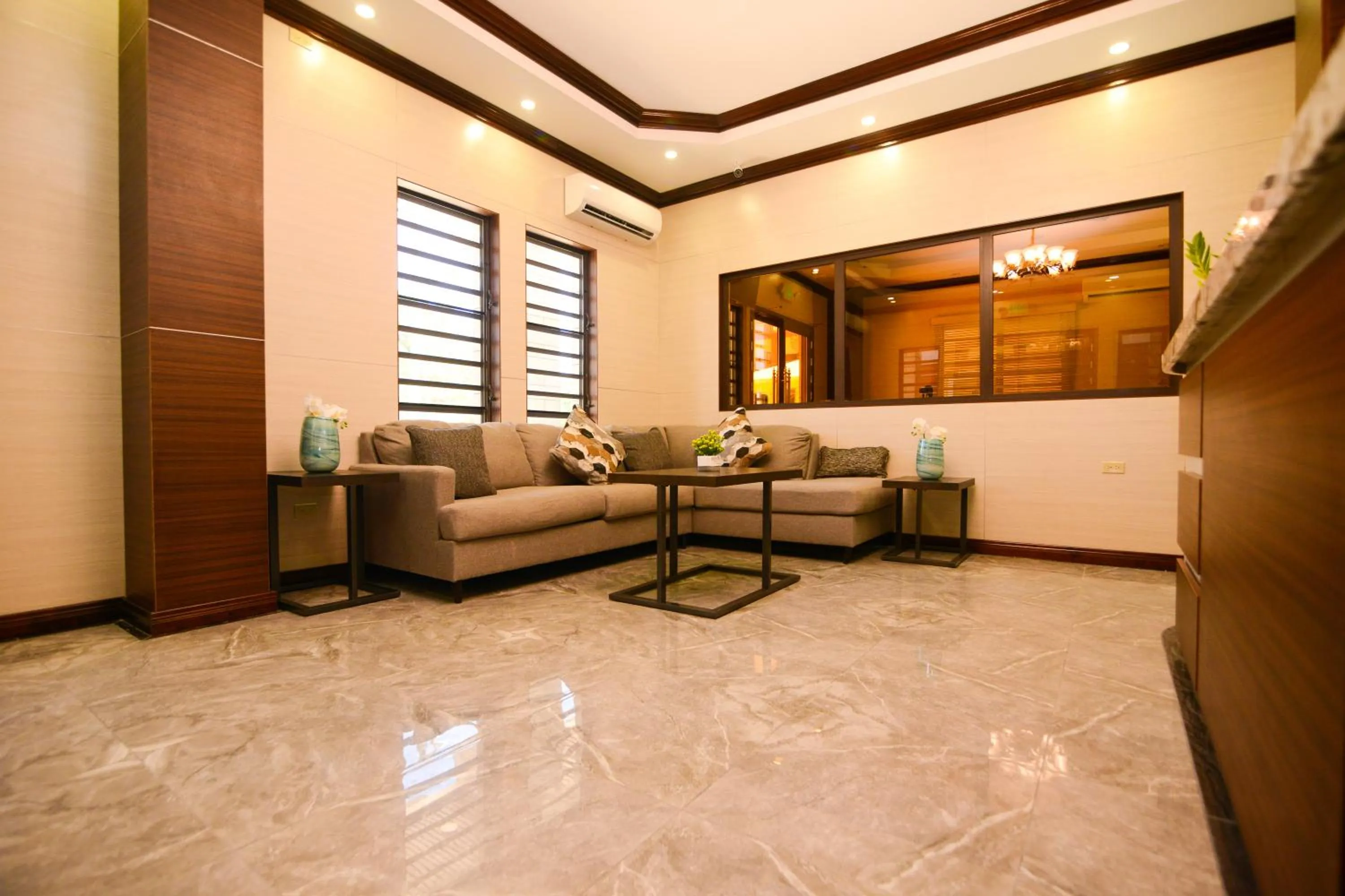 Lobby or reception in The Caye Hotel Caye Caulker