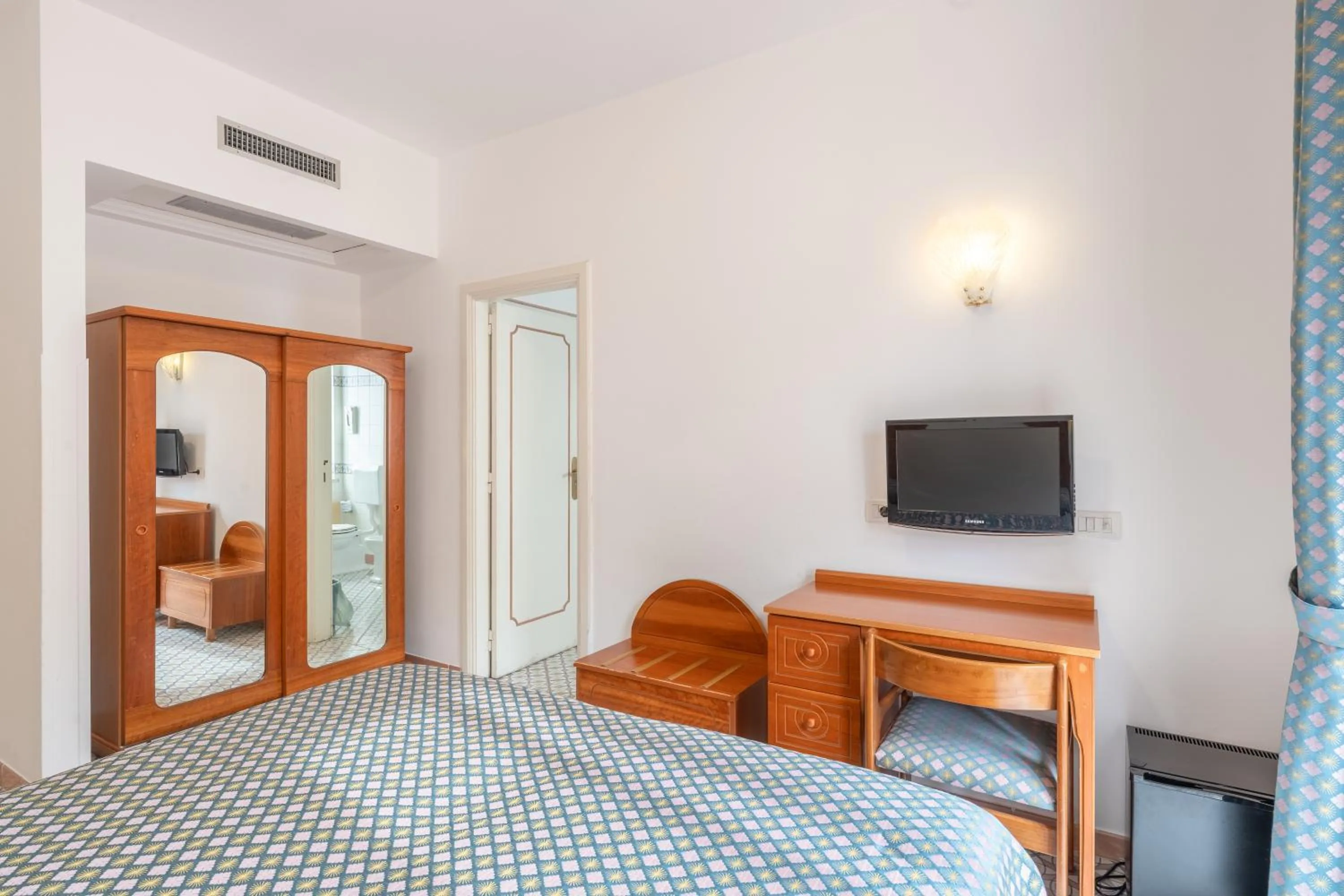 Bedroom, Bed in Hotel Eliseo Park's