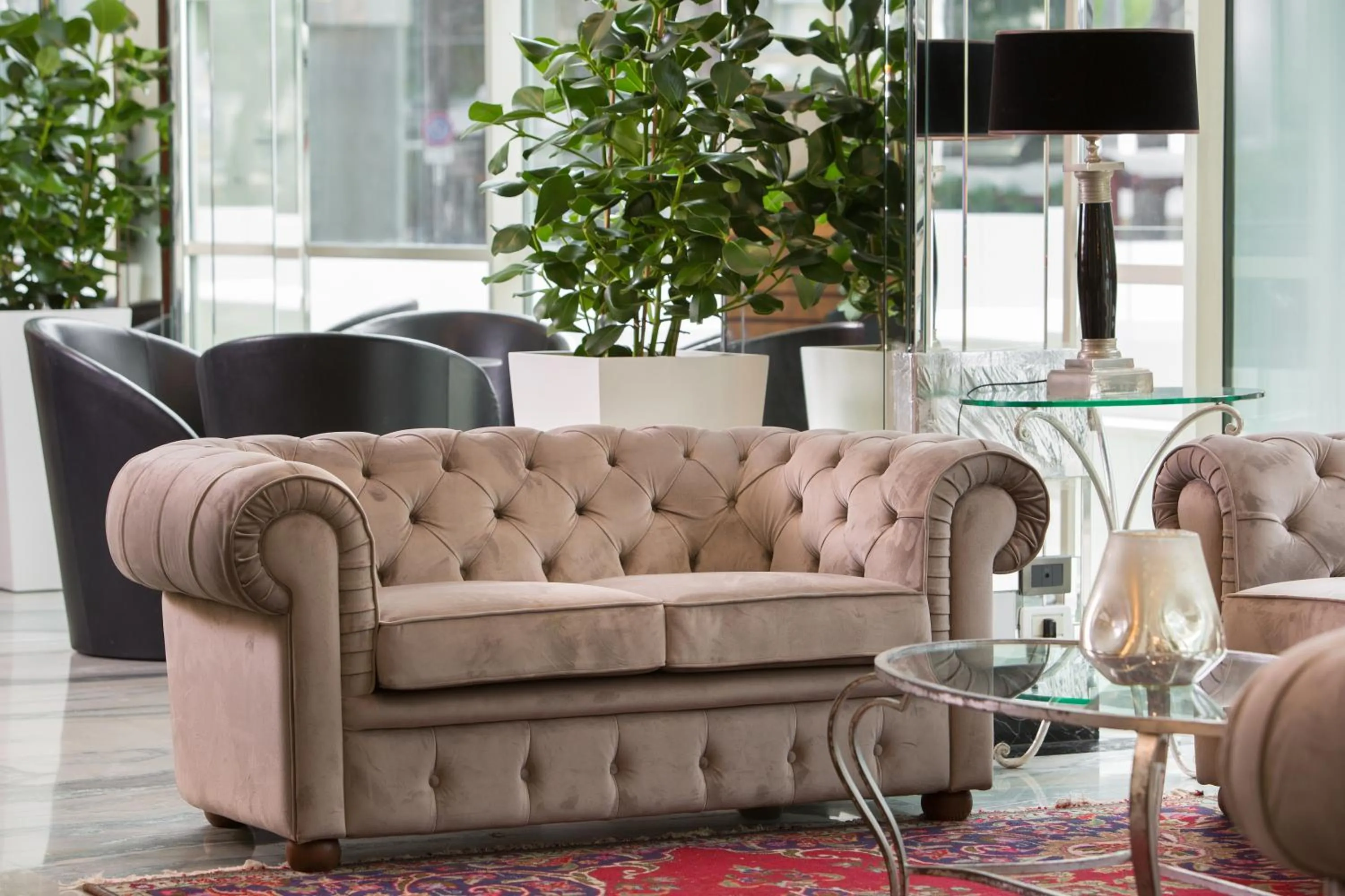 Communal lounge/ TV room in Hotel Continental