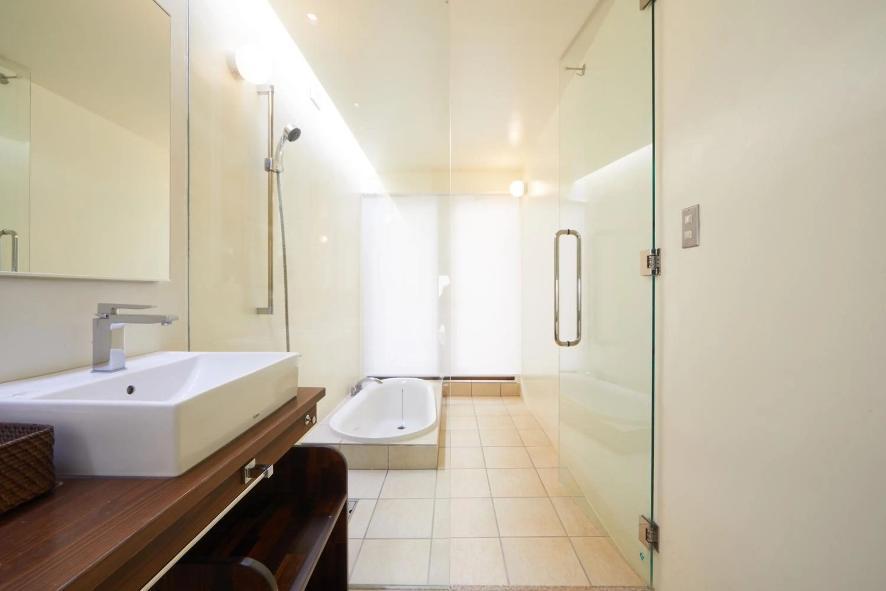 Bathroom, Bed in Private Villas Ryuz備瀬