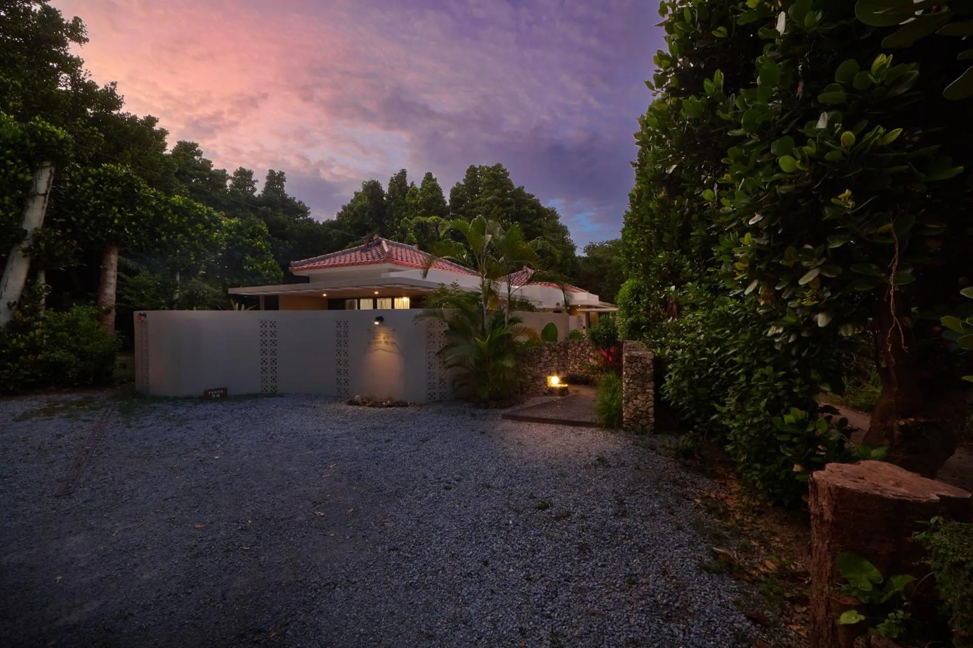 Facade/entrance in Private Villas Ryuz備瀬