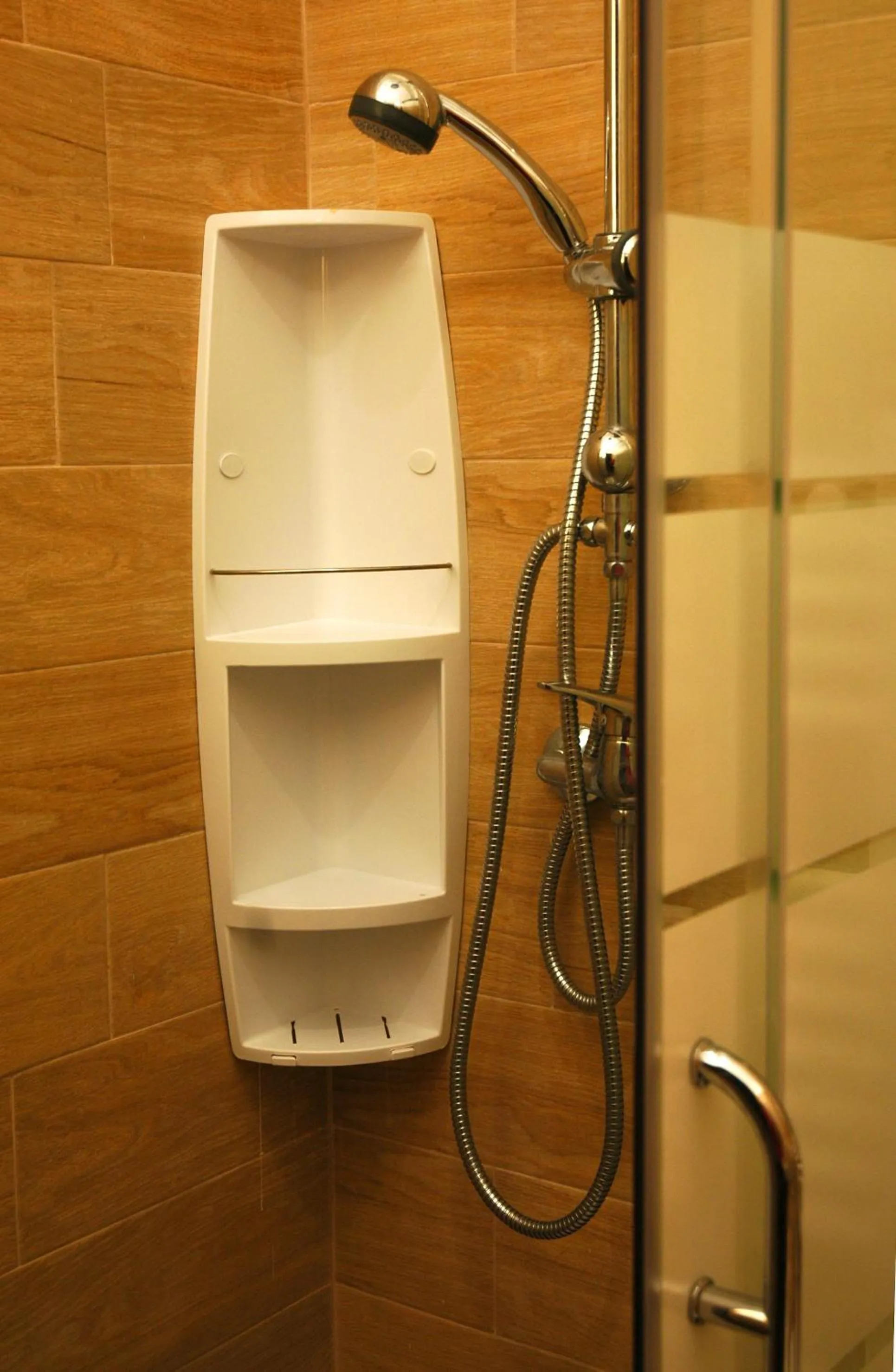 Shower in Hotel Sonenga
