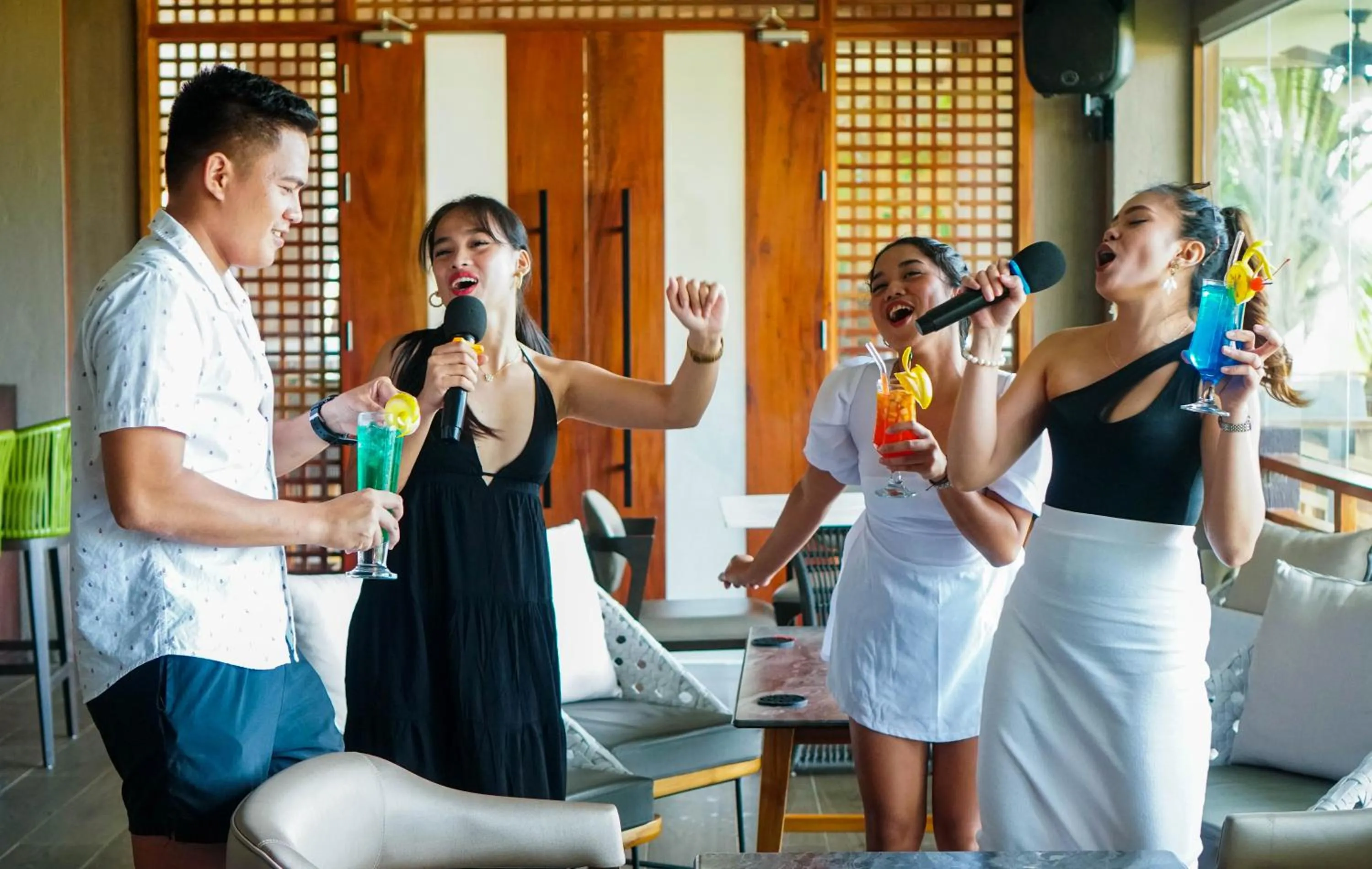 Karaoke in Zuri Resort