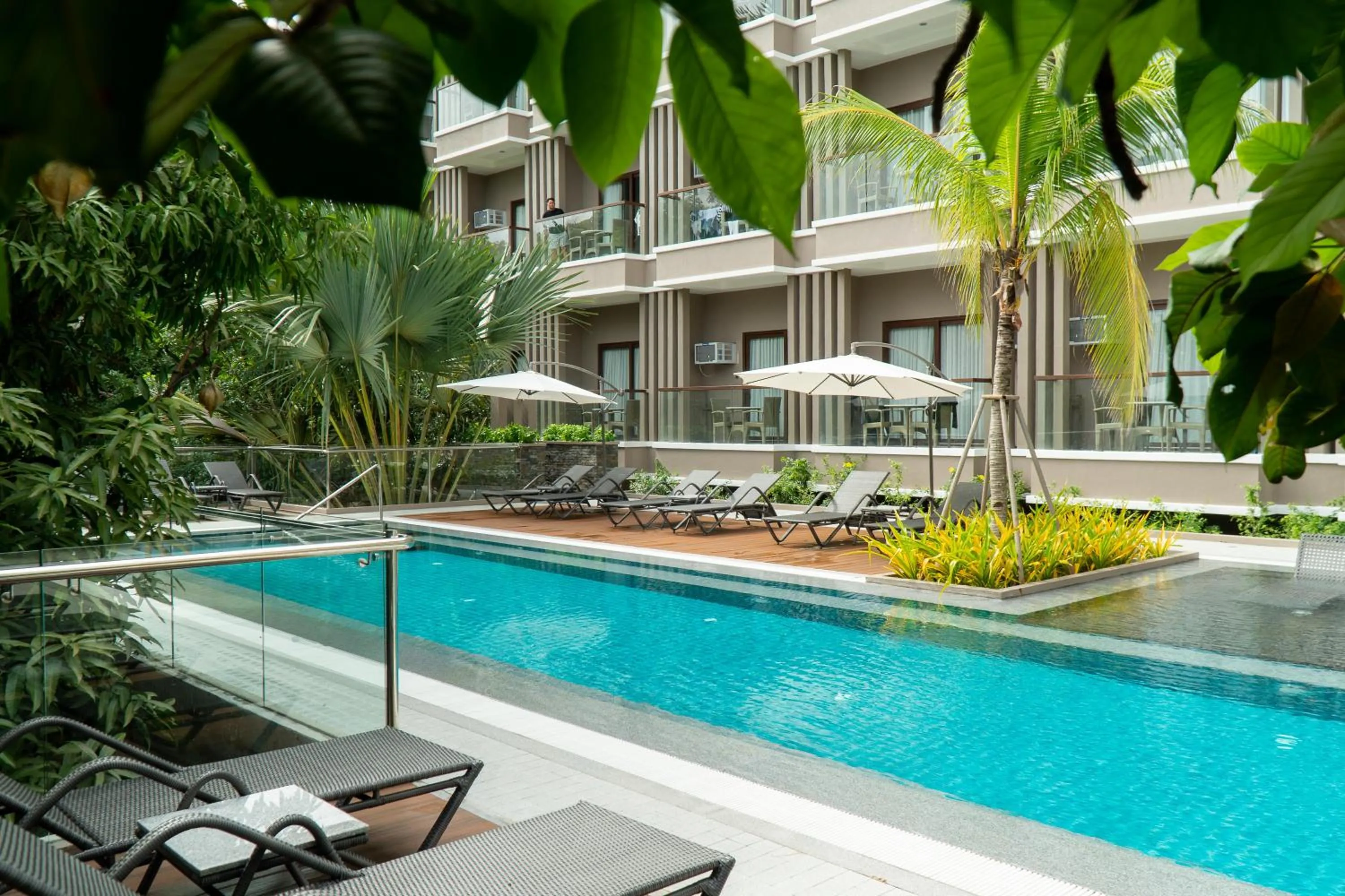 Swimming pool in Zuri Resort