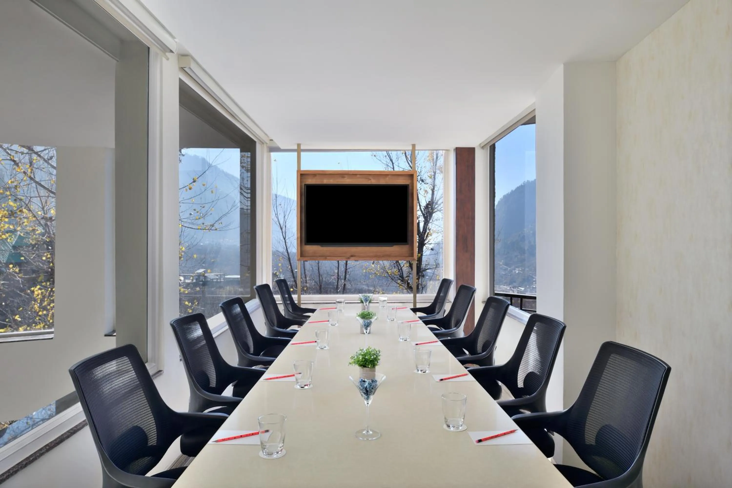 Meeting/conference room in juSTa Grand View Resort & Spa, Manali