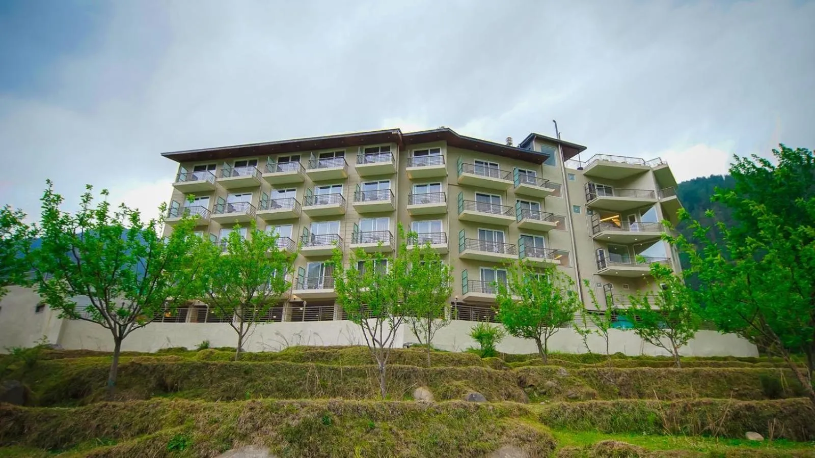 Property building in juSTa Grand View Resort & Spa, Manali