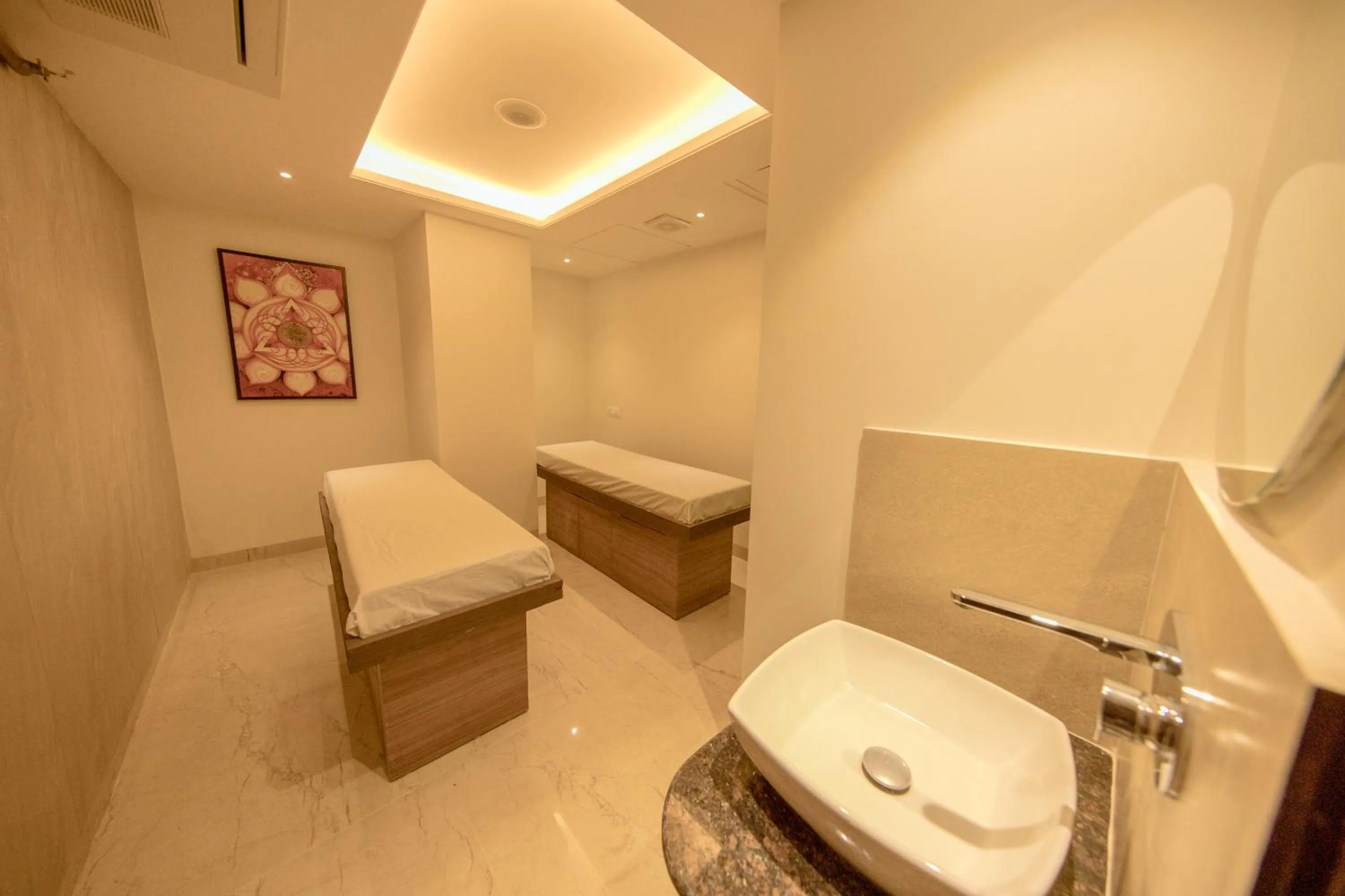 Massage in juSTa Grand View Resort & Spa, Manali