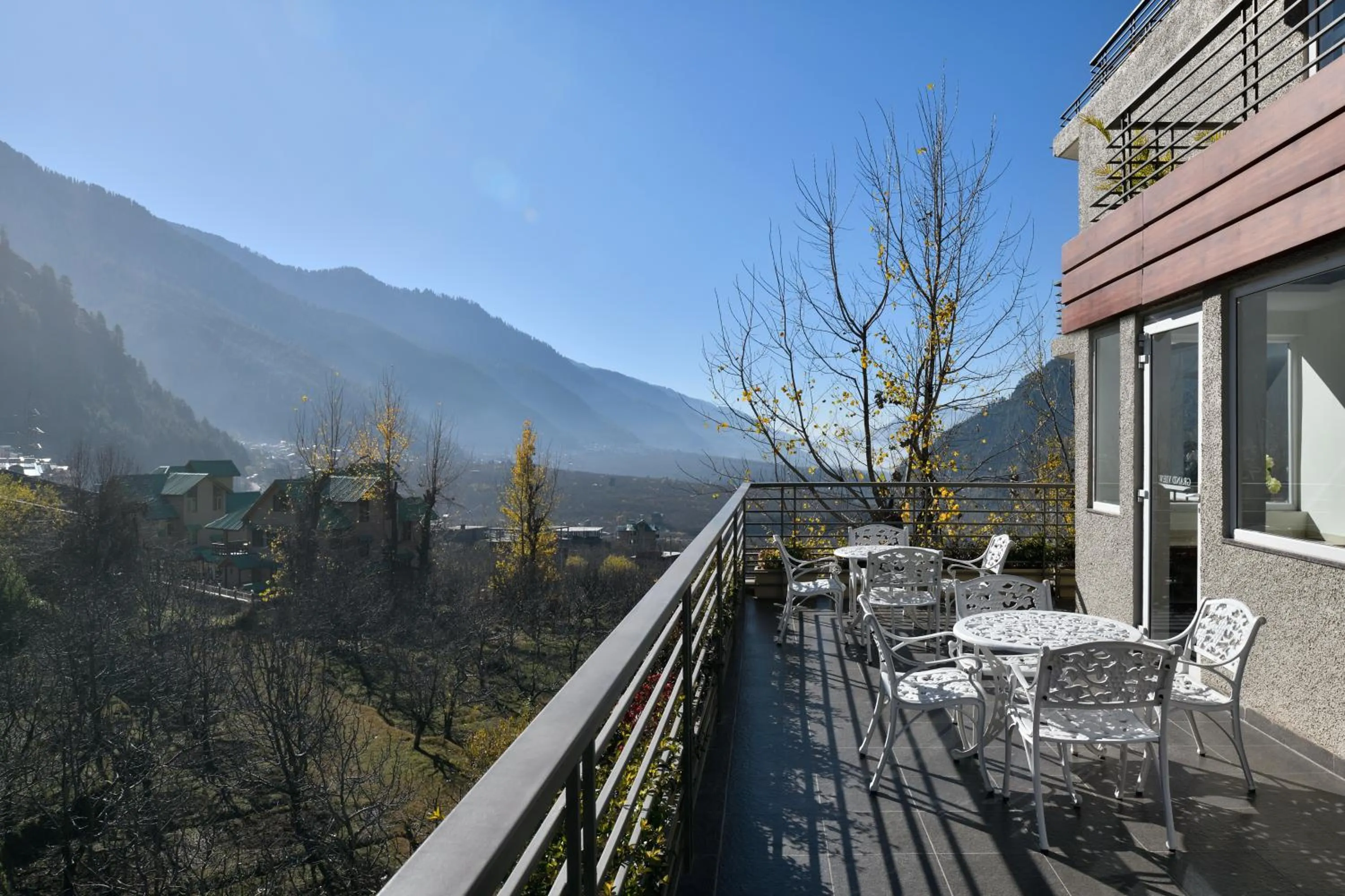 Balcony/Terrace in juSTa Grand View Resort & Spa, Manali