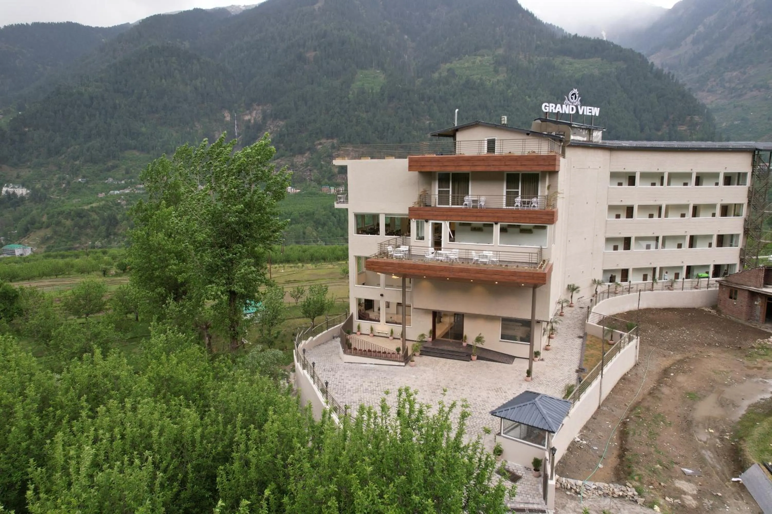Property building in juSTa Grand View Resort & Spa, Manali