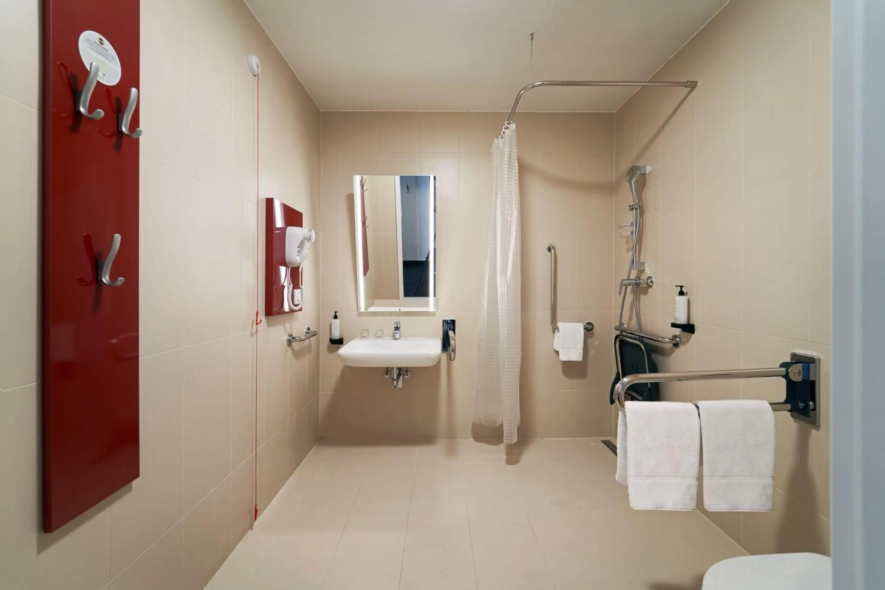 Bathroom in B&B Hotel Poznań Old Town