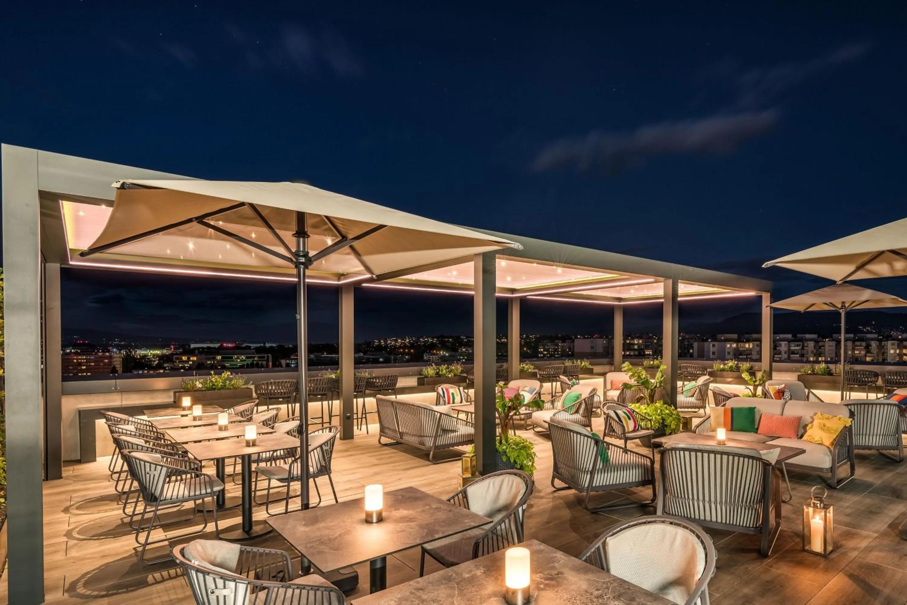 Restaurant/places to eat in Geneva Marriott Hotel