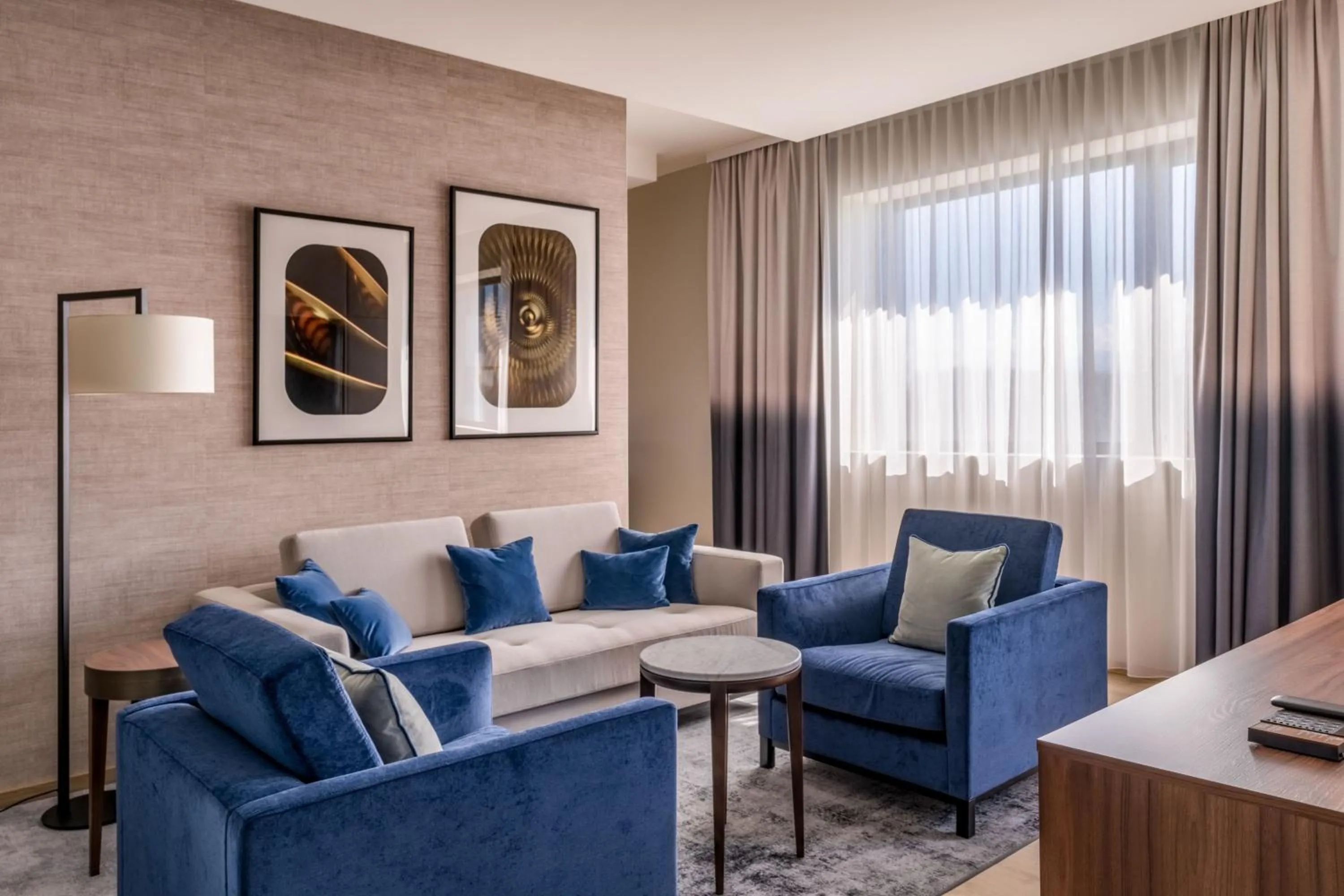 Bedroom in Geneva Marriott Hotel