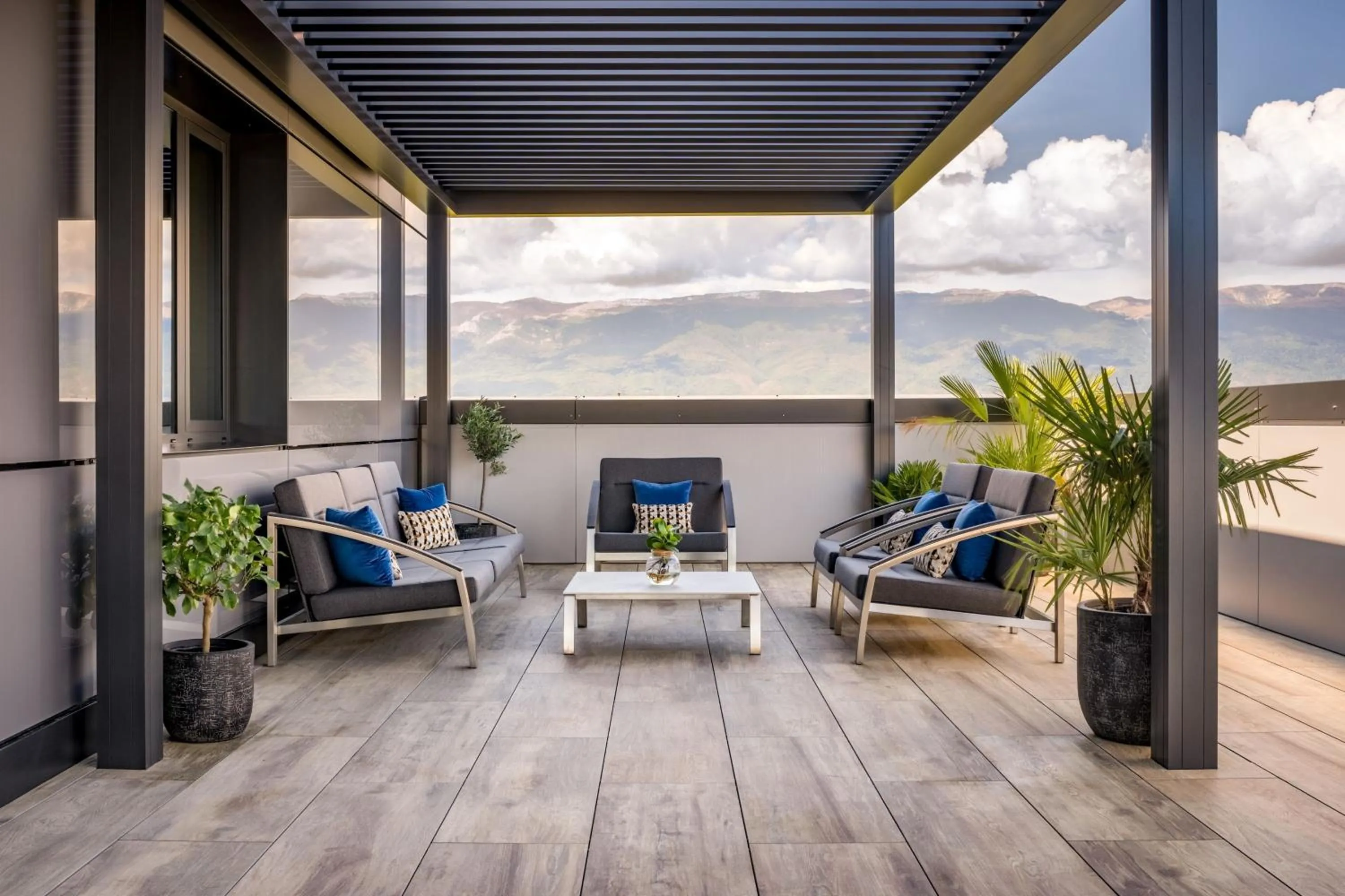 Bedroom in Geneva Marriott Hotel