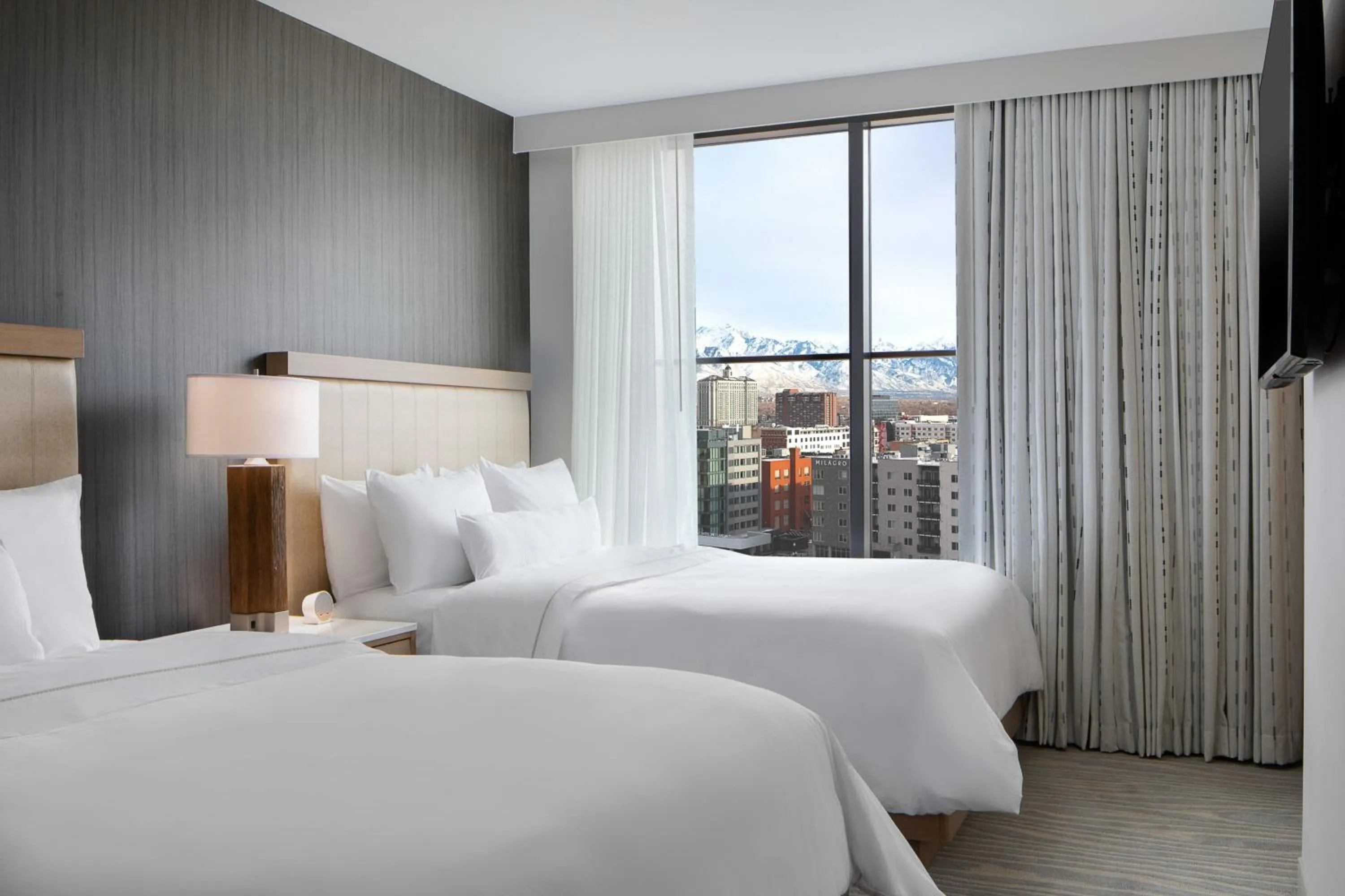 Photo of the whole room, Bed in Element Salt Lake City Downtown