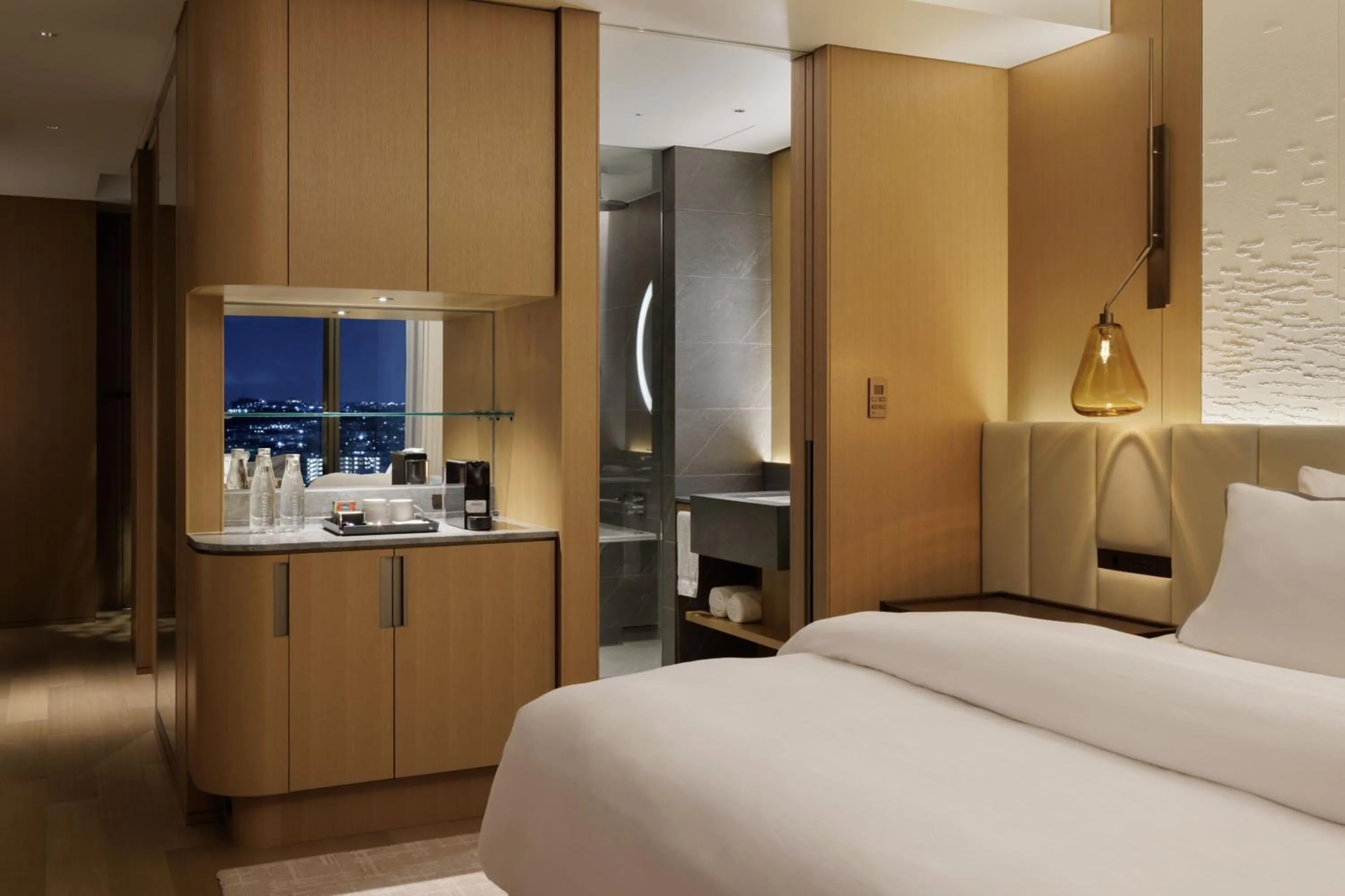 Photo of the whole room, Bed in The Westin Yokohama