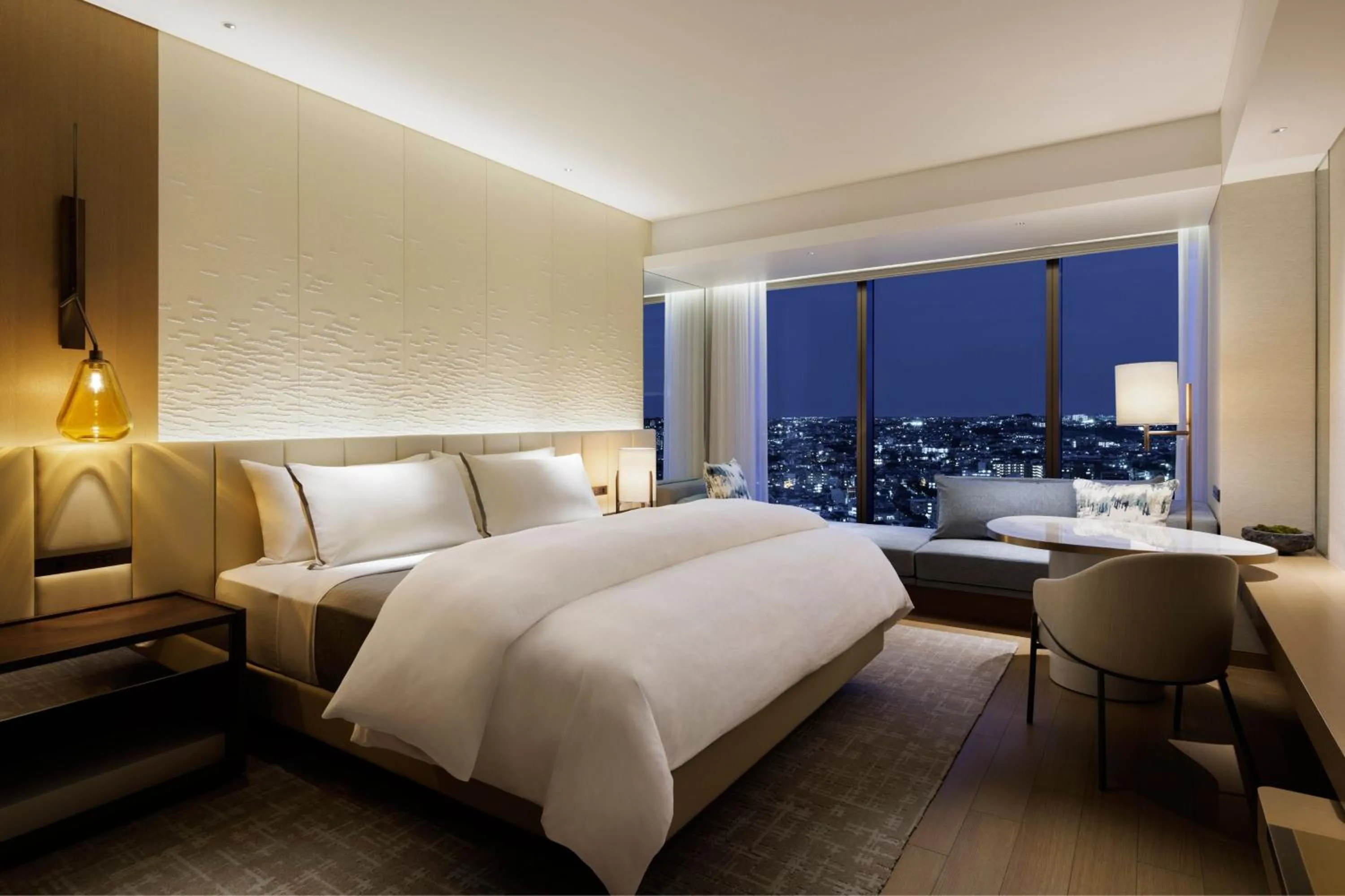 Lounge or bar, Bed in The Westin Yokohama