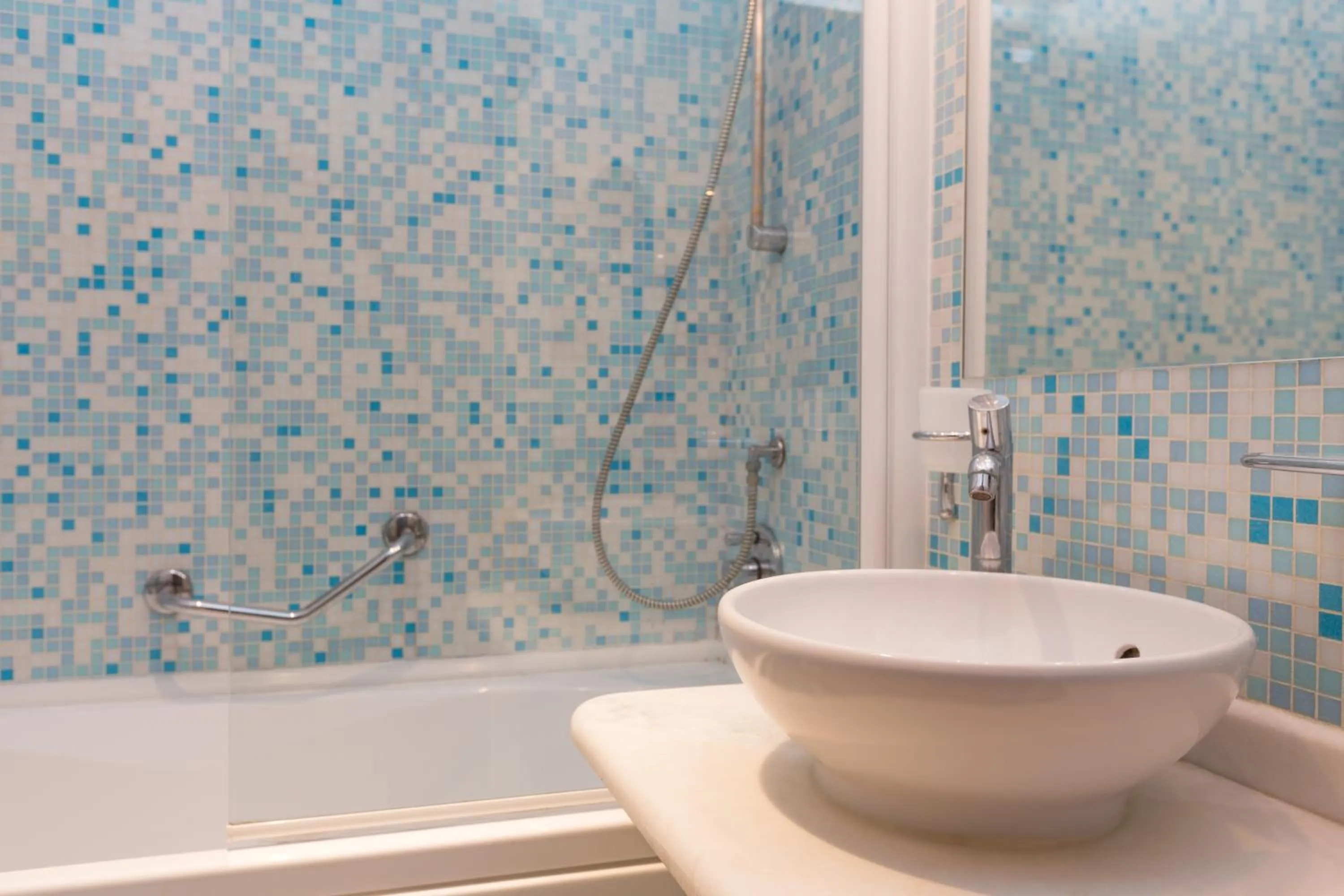 Bathroom in Hotel Fenix