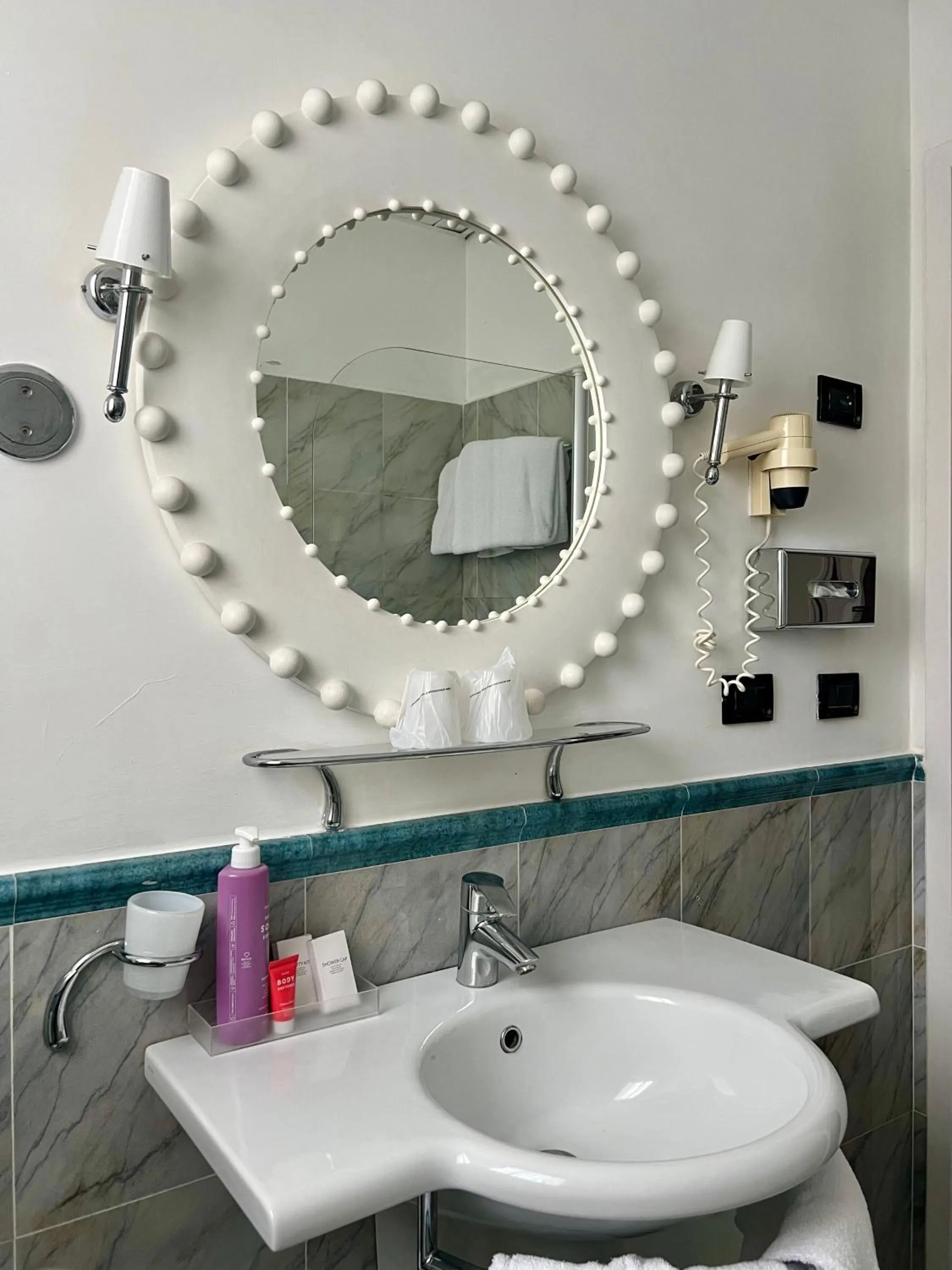 Bathroom in Hotel Fenix