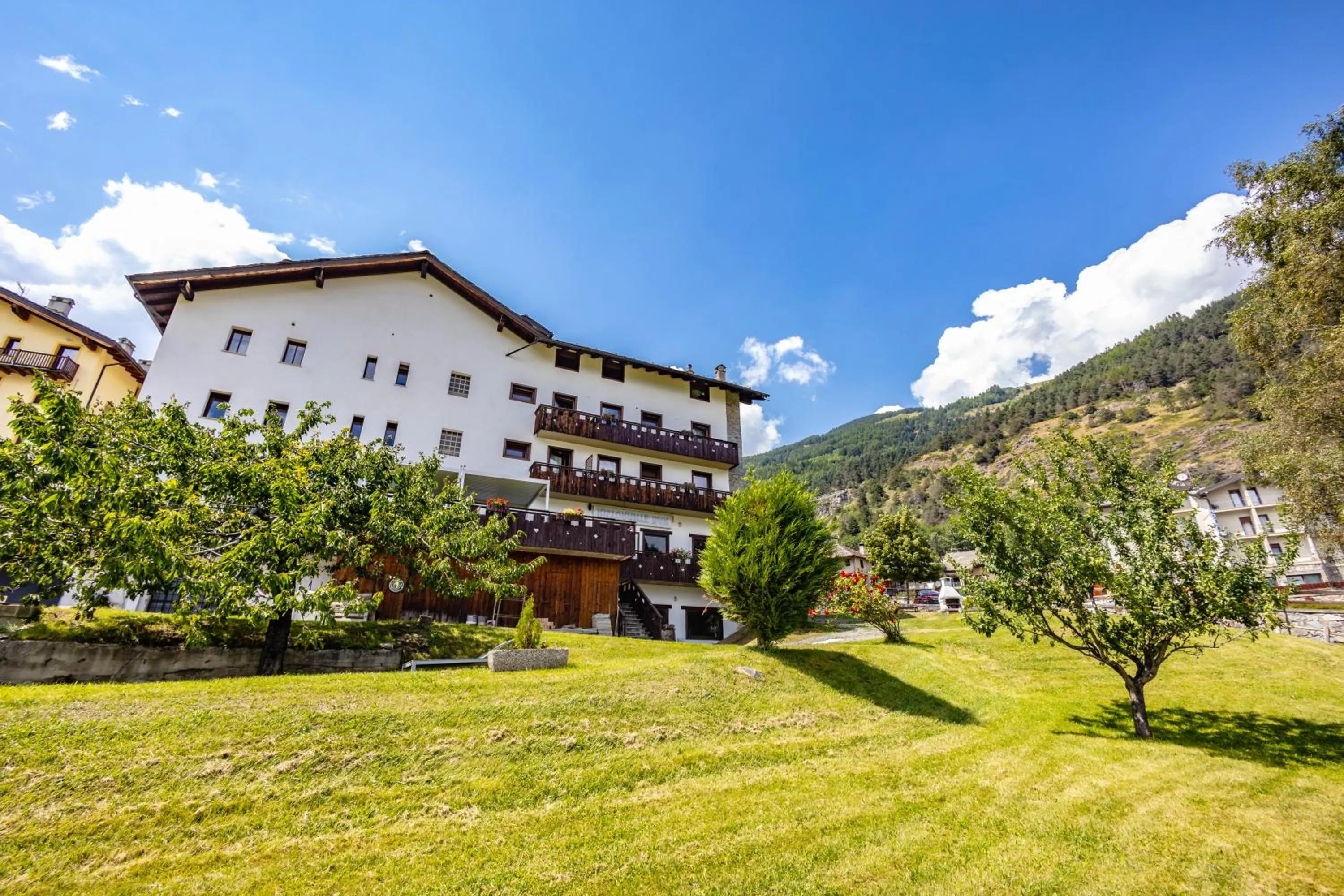 Property building in Hotel Saint Nicolas Gran Paradiso