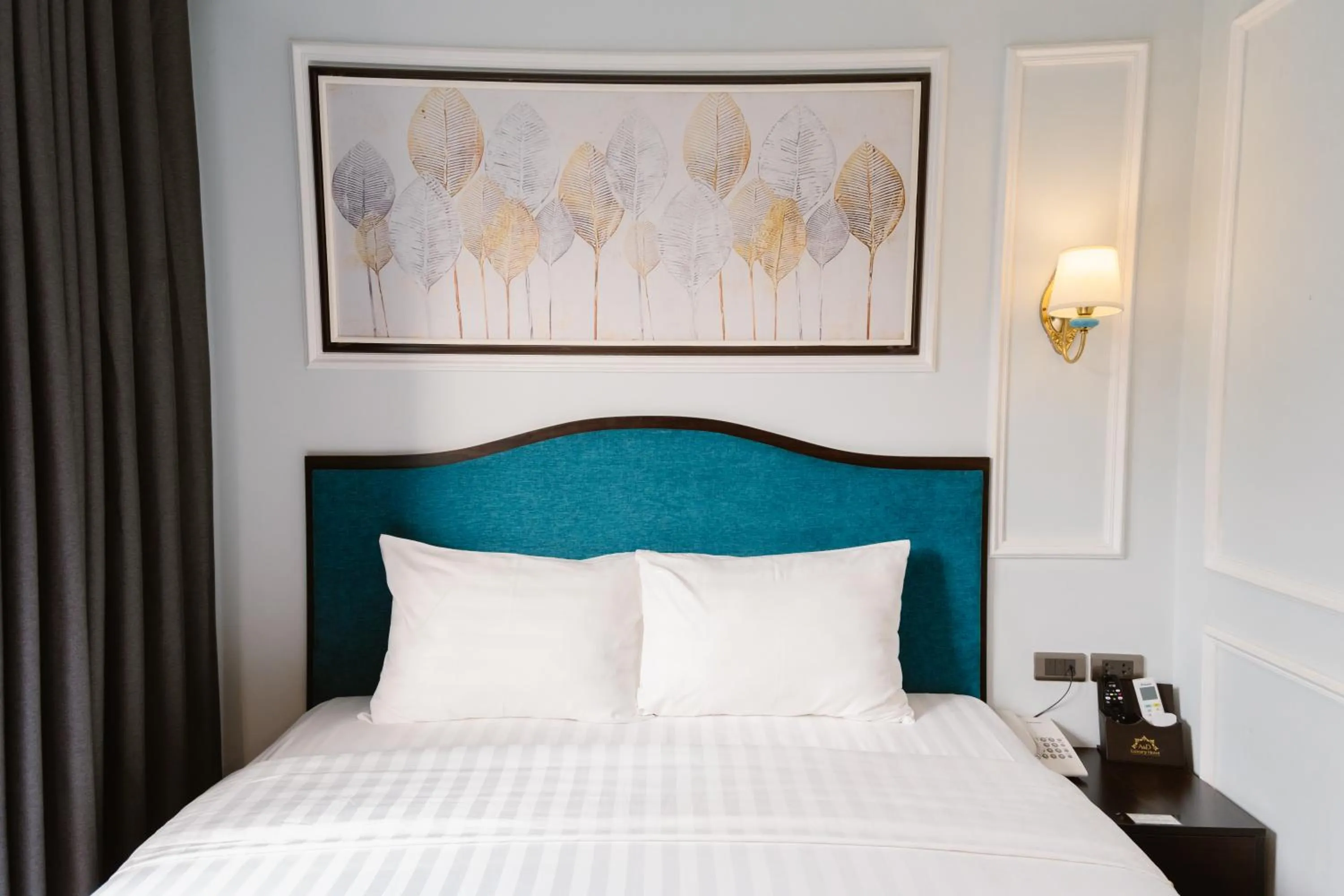 Bedroom, Bed in Hồng Vận Hotel