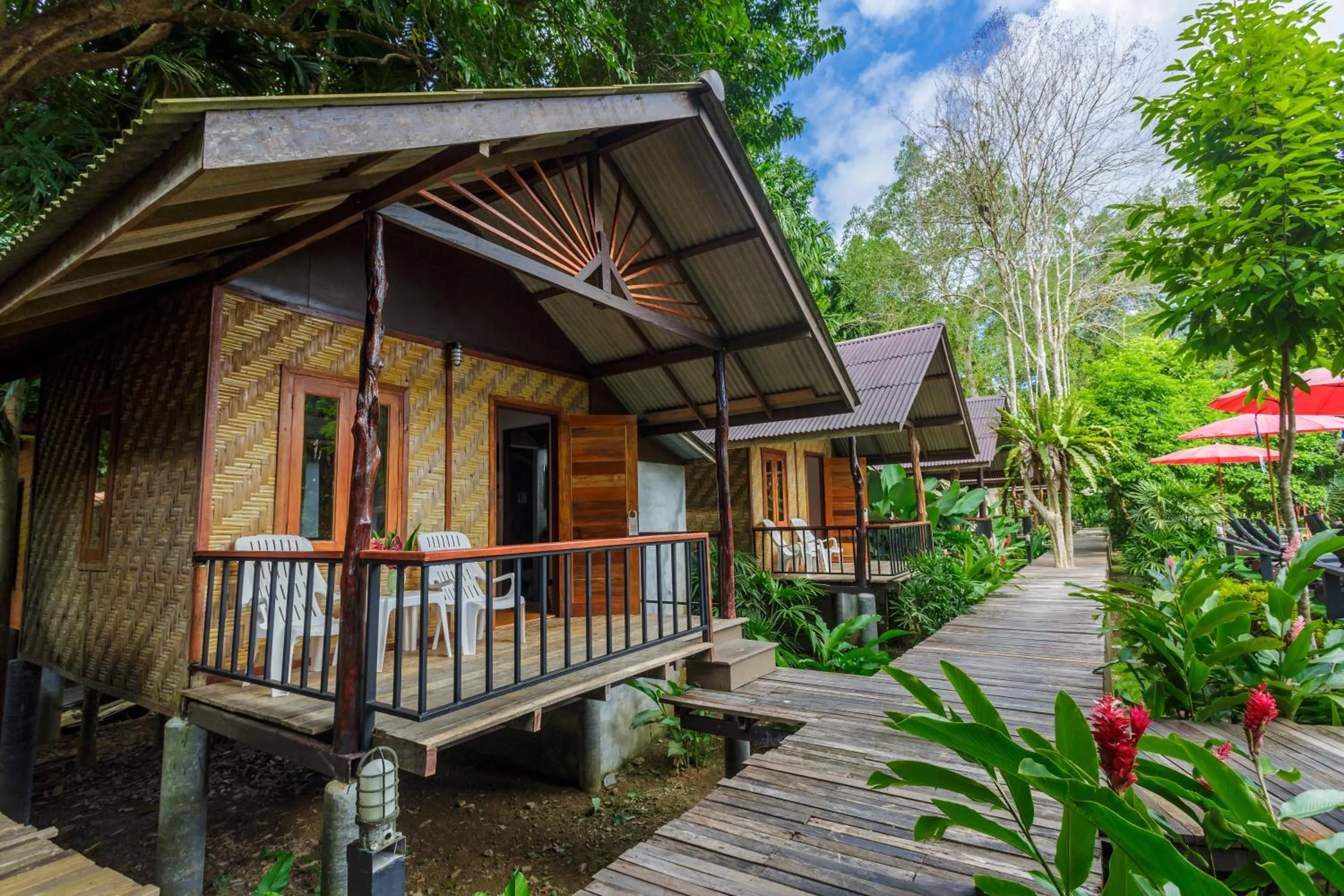 Property building in Khao Sok Cabana Resort
